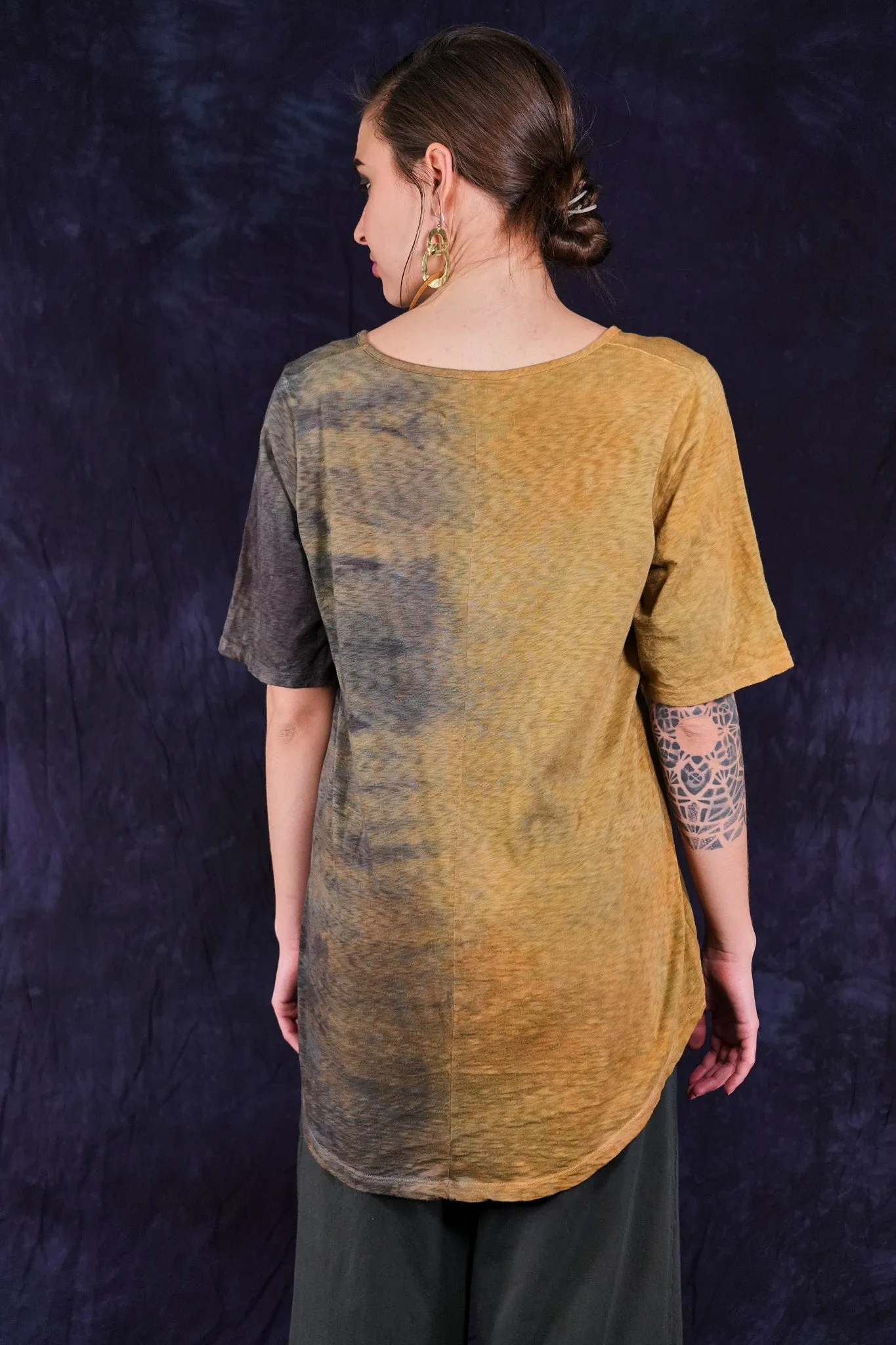 1211HD Lightweight Layer Tee Bronze & Deep Charcoal