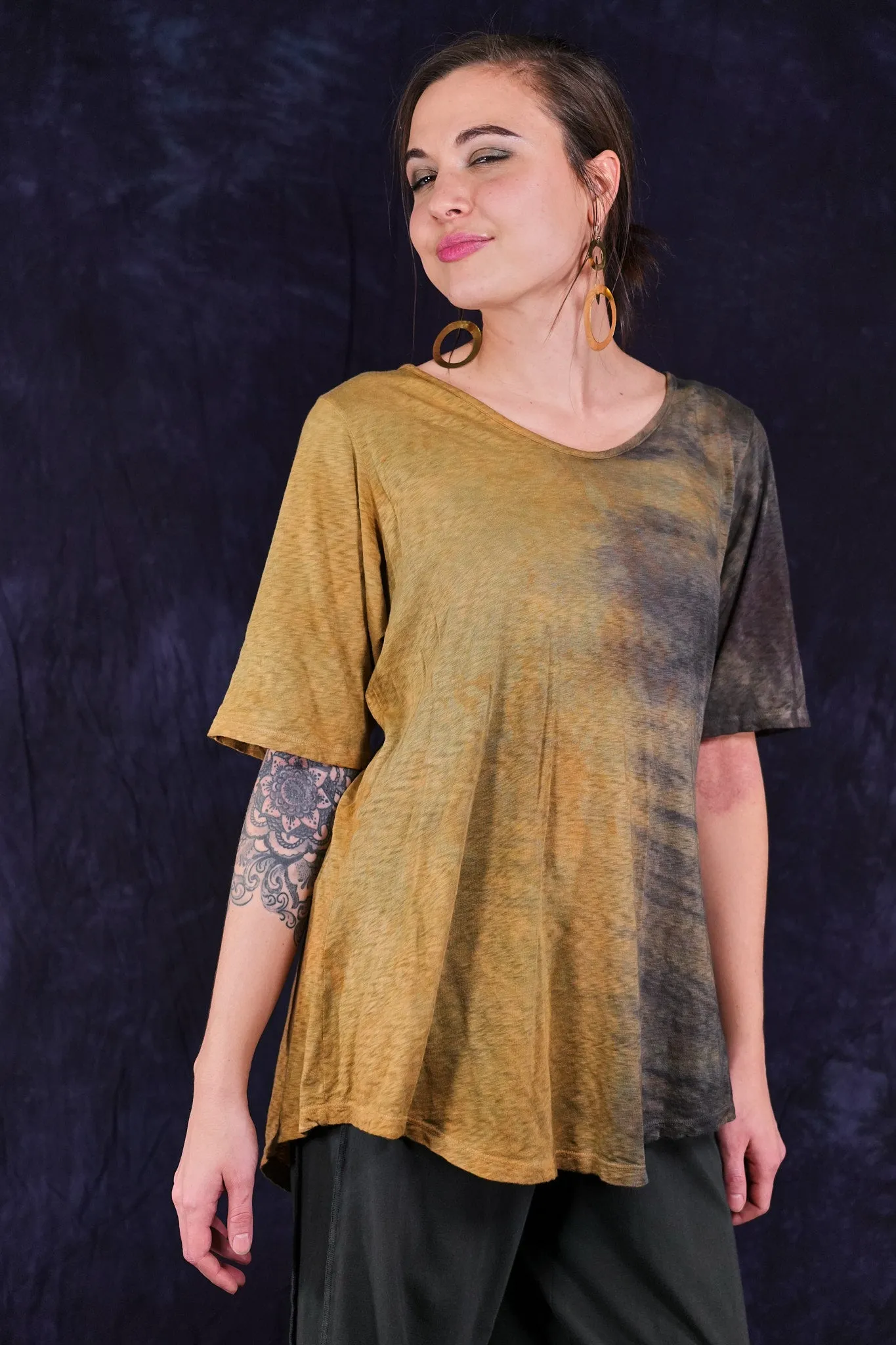 1211HD Lightweight Layer Tee Bronze & Deep Charcoal