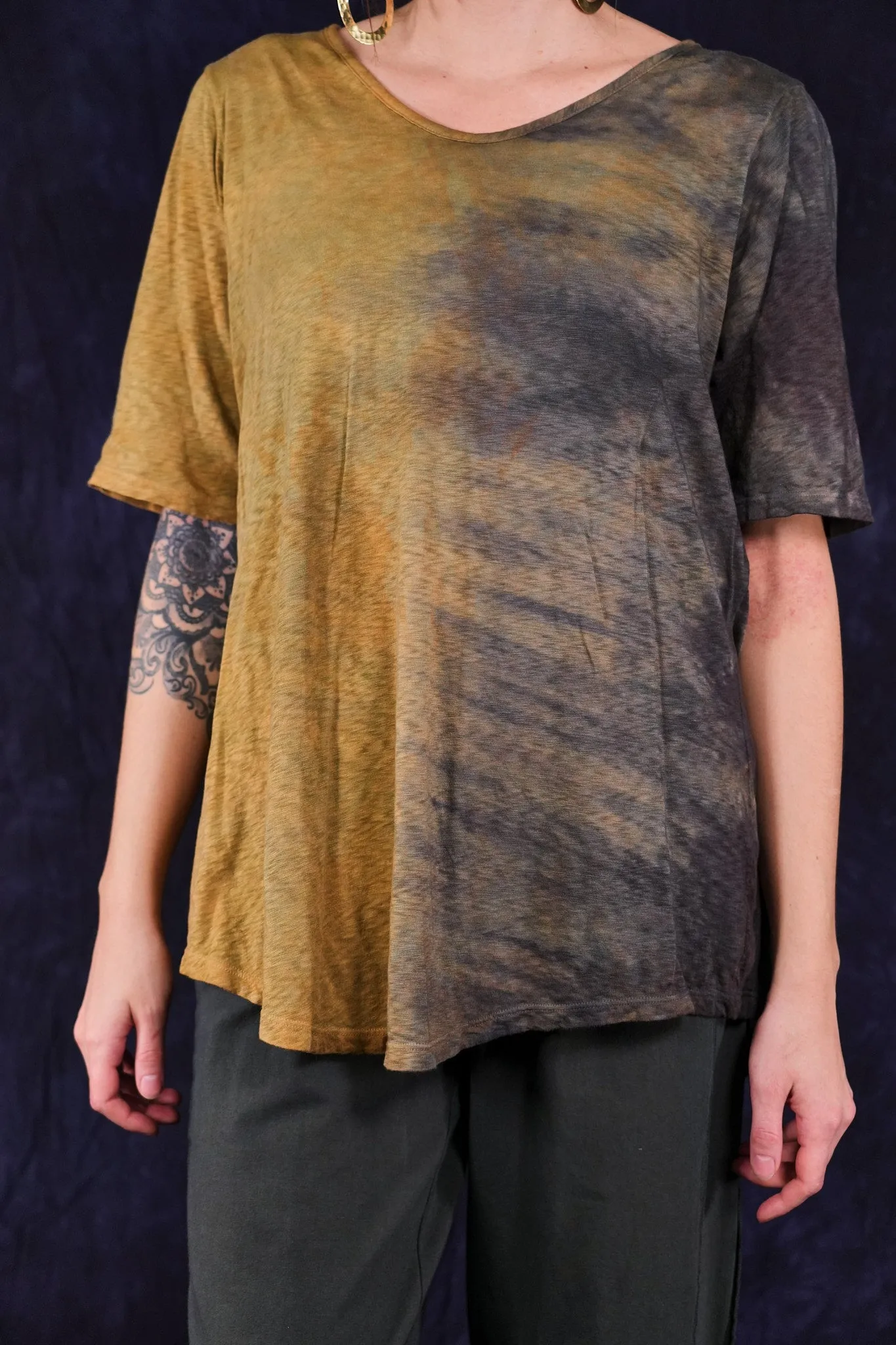 1211HD Lightweight Layer Tee Bronze & Deep Charcoal