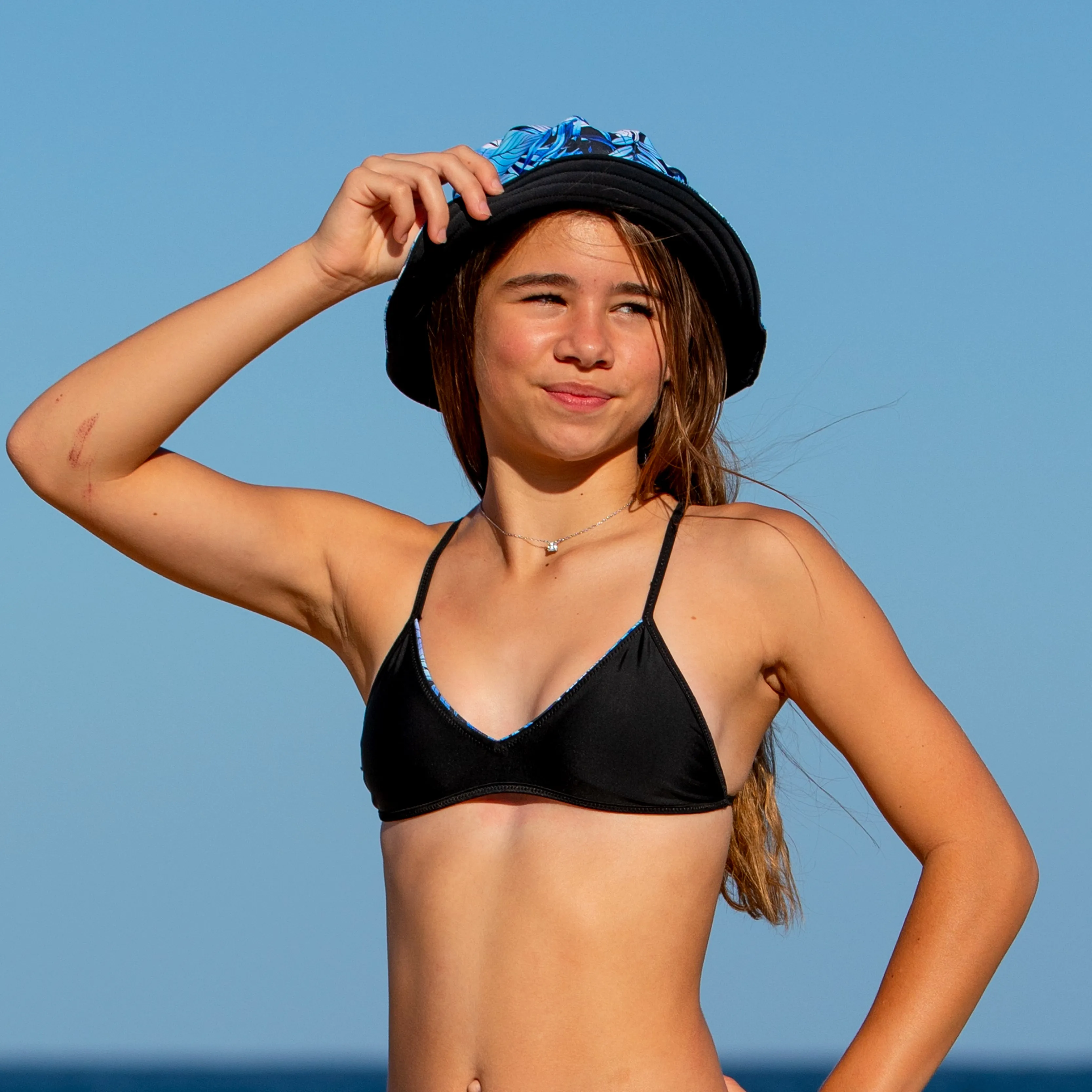 1293 Coral Coast bucket hat