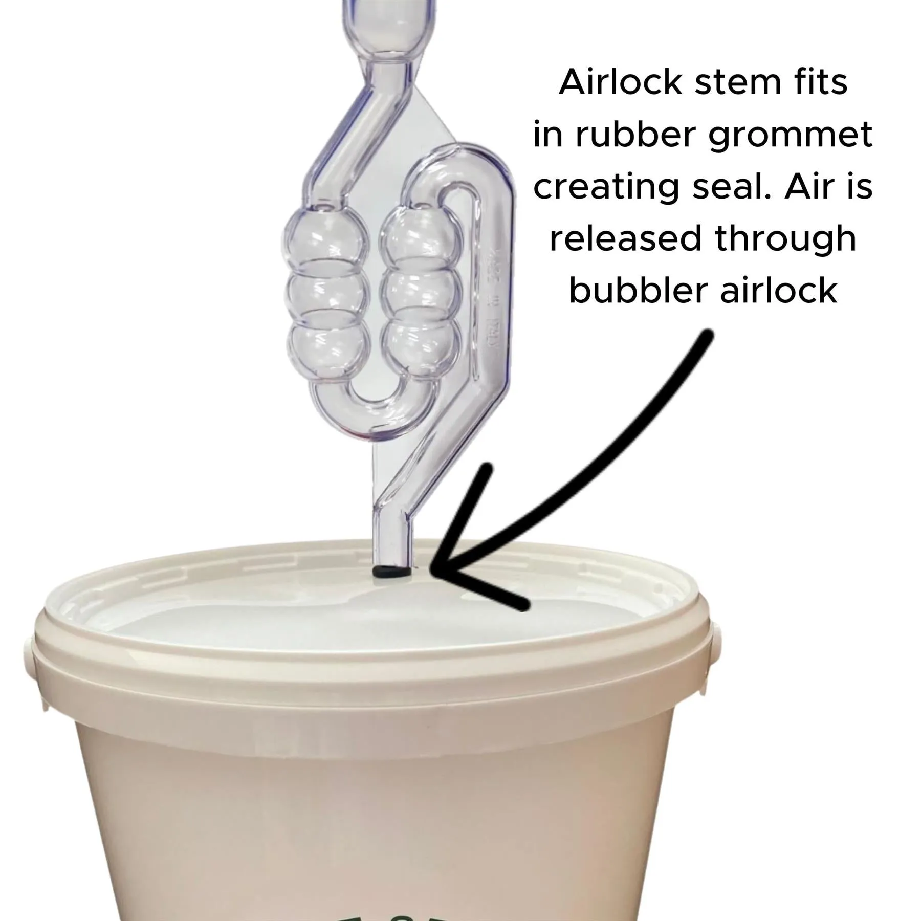 5 Litre Fermentation Buckets, one with Lid, Grommet and Airlock, 1 solid lid