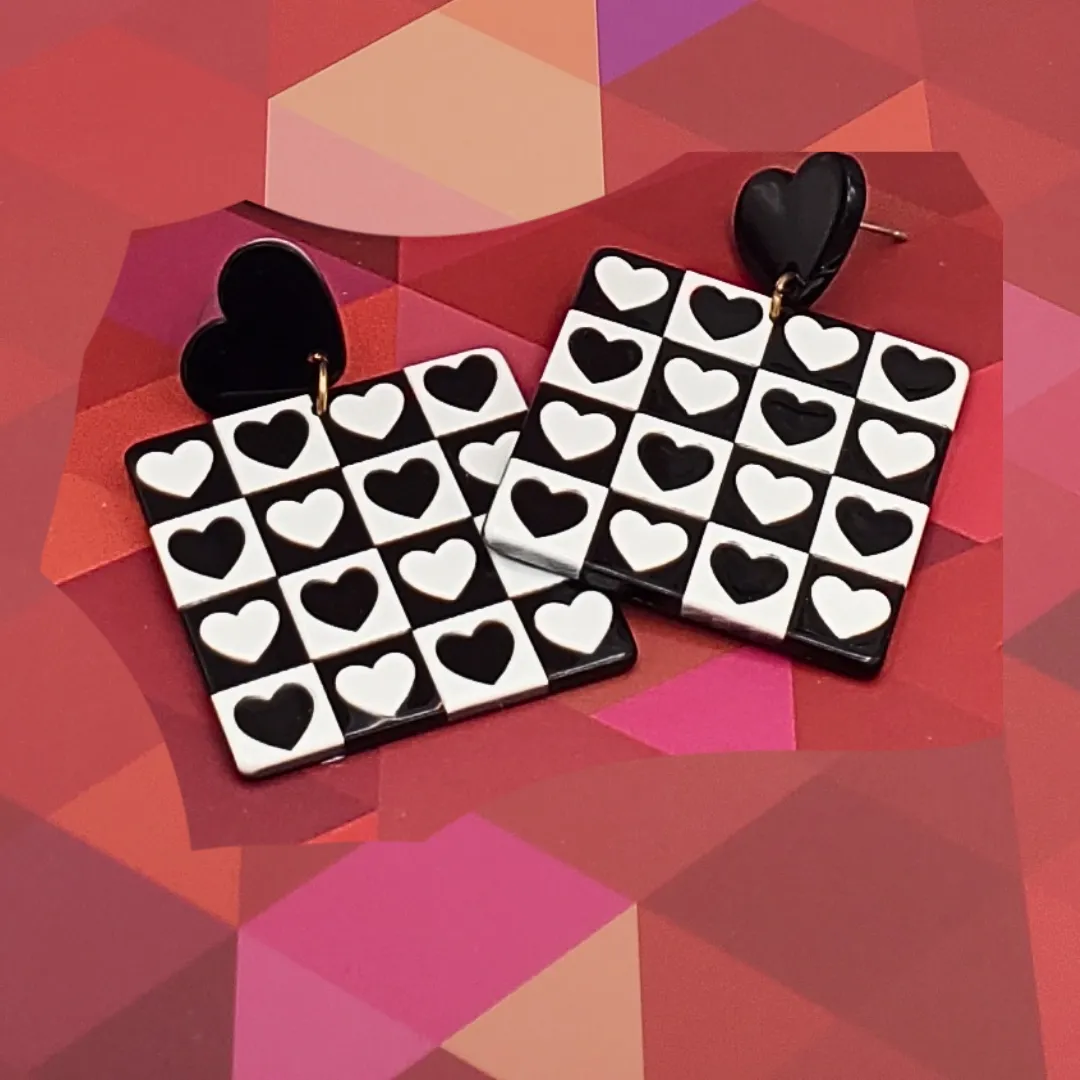 80's Mod Black & White Heart Earrings