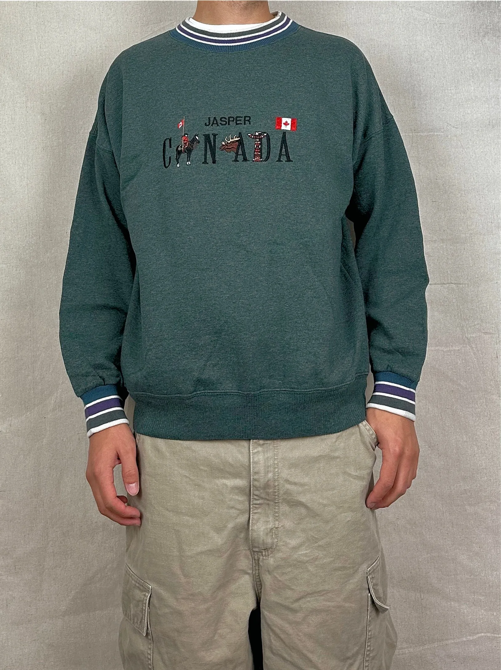 90's Jasper Canada Made Embroidered Vintage Sweatshirt Size 12