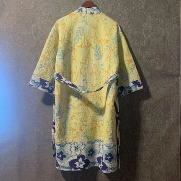 Anthropologie Quilted Floral Robe - size Small