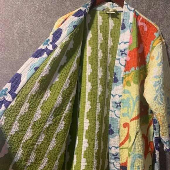 Anthropologie Quilted Floral Robe - size Small