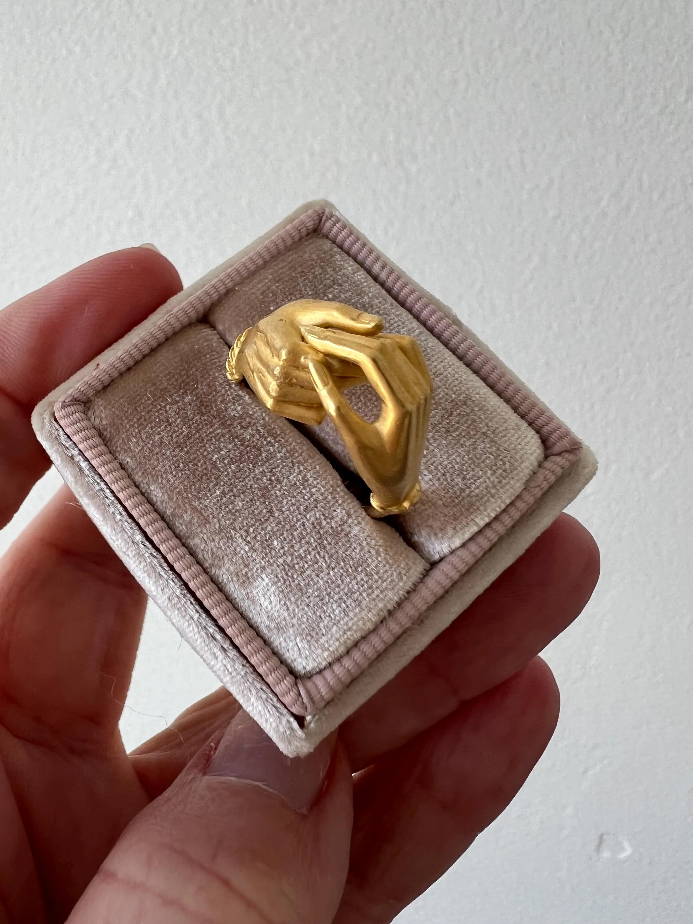 Authentic Vintage Carrera y Carrera Diamond &#39;Hands&#39; Ring in 18K Yellow Gold with Diamond accent.