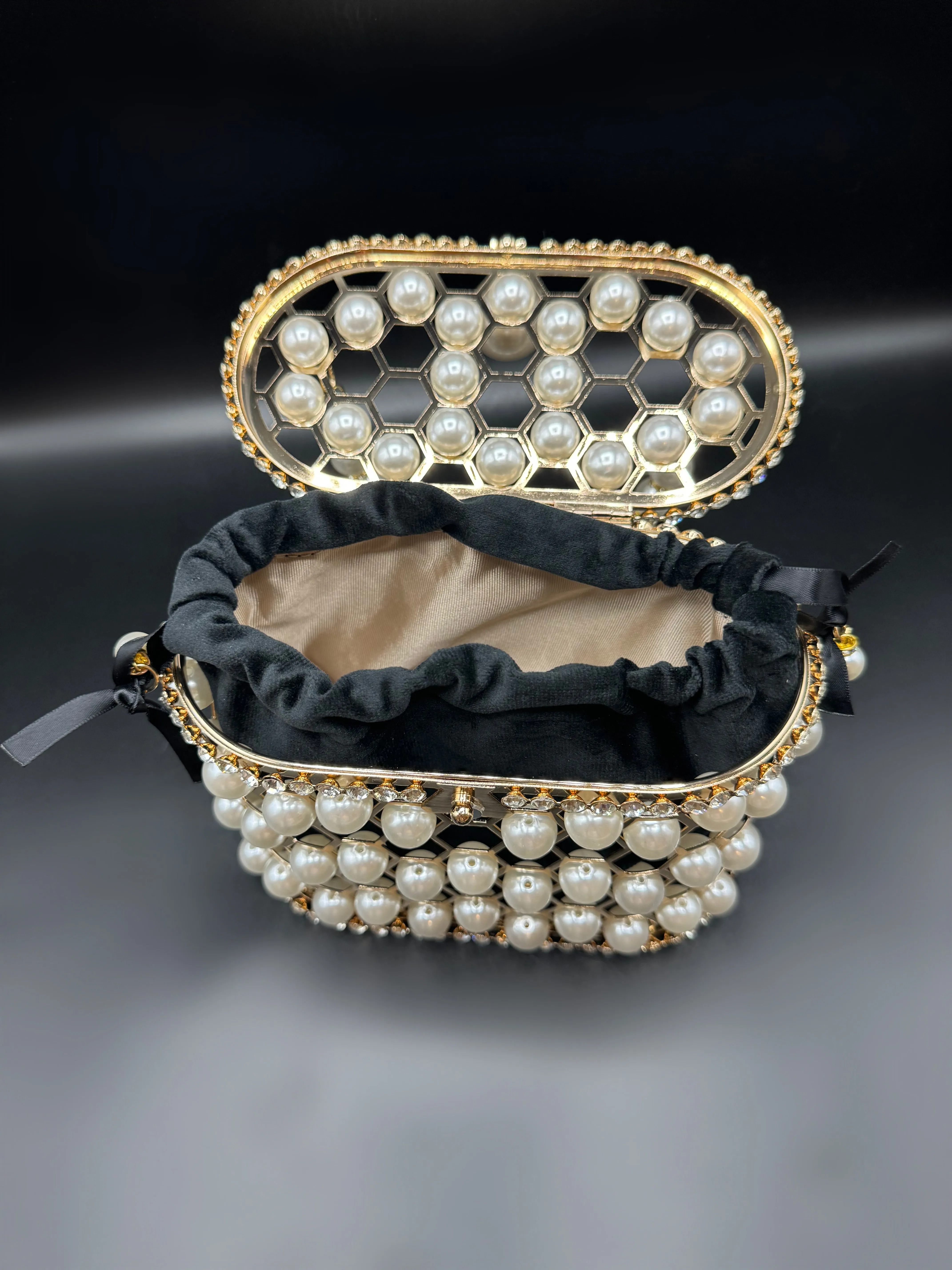 Black Pearl Bucket