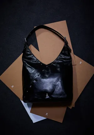 BOLSA HOBO EM PELE COM TACHAS