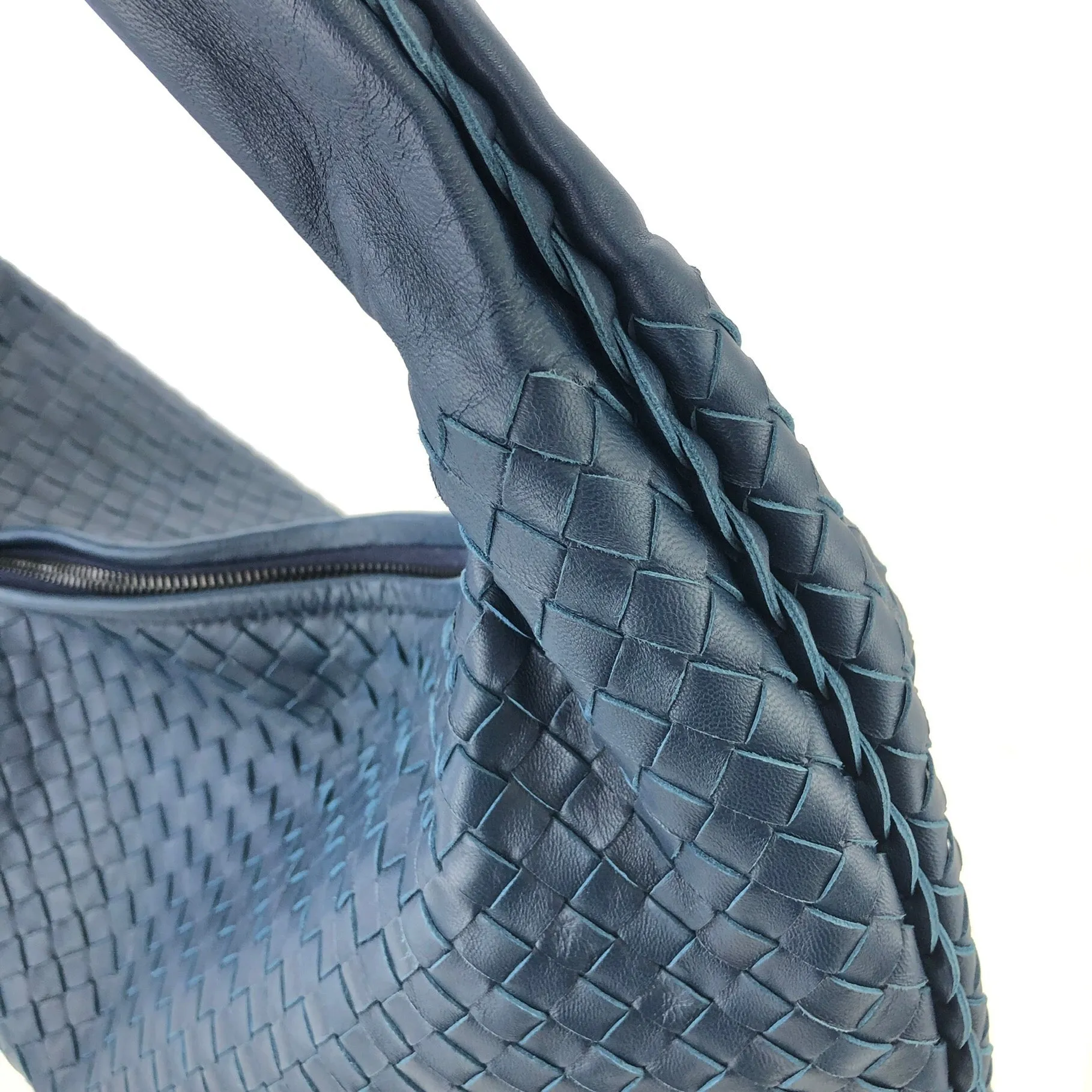 Bottega Veneta Intrecciato Leather Hobo bag Blue Vintage awvey7