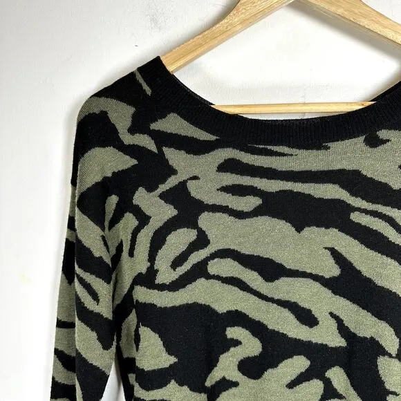 Brochu Walker Animal Print Sweater Green Black Back Zip Long Sleeve Size