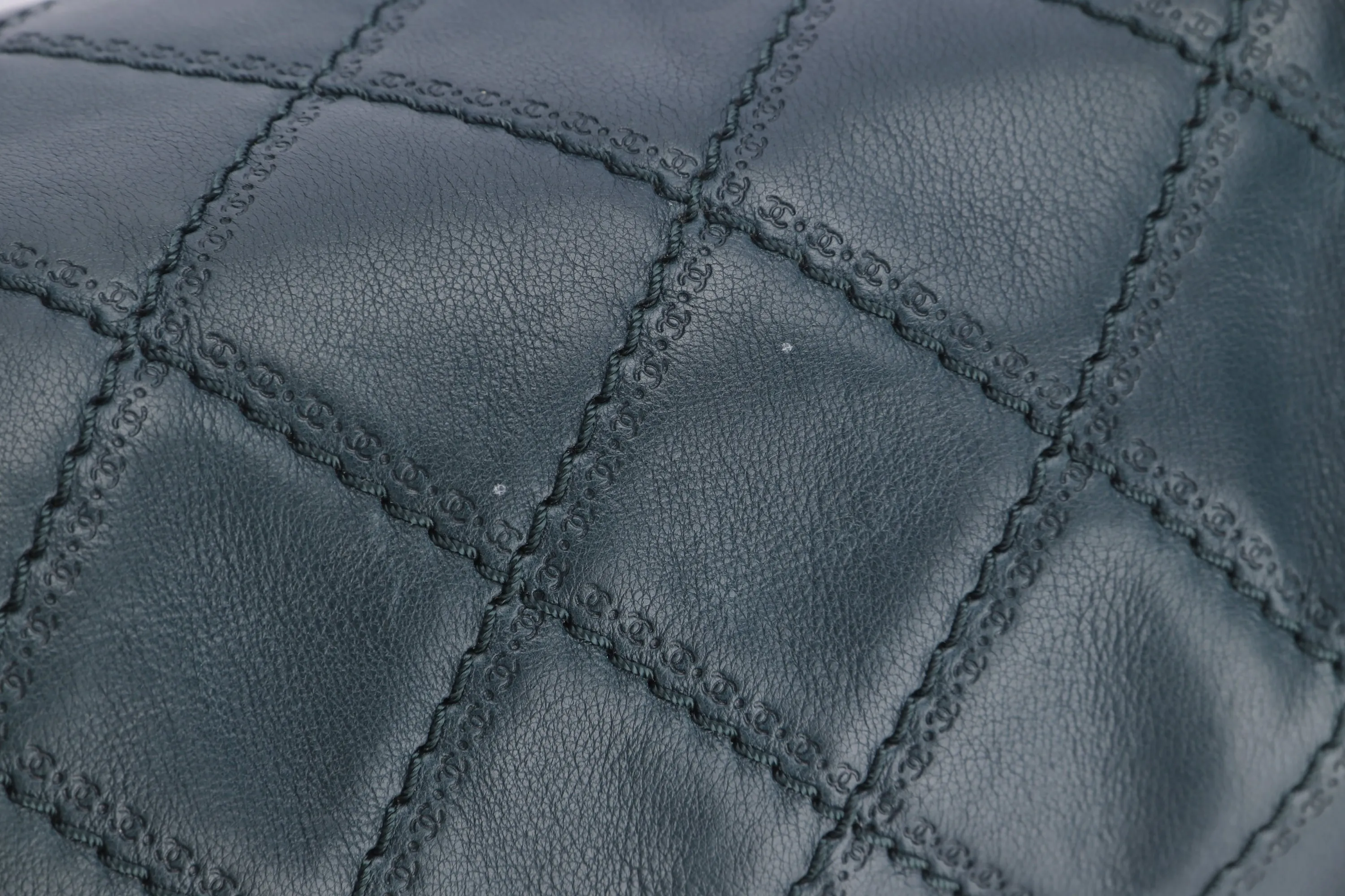 CHANEL COCO SPORRAN FLAP (1818xxxx) JUMBO DARK GREEN QUILTED CALFSKIN RUTHENLUM HARDWARE, WITH DUST COVER & BOX, NO CARD