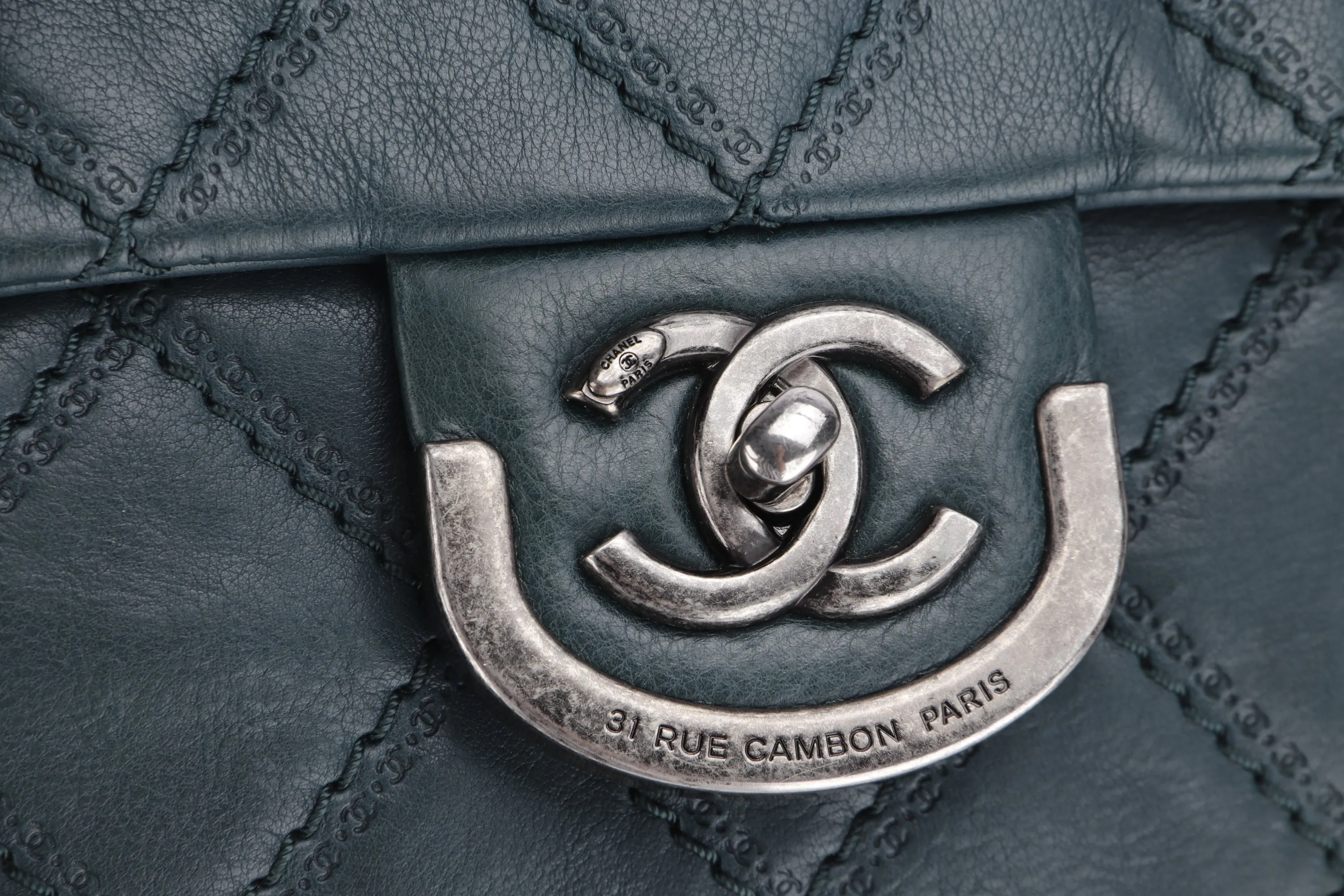 CHANEL COCO SPORRAN FLAP (1818xxxx) JUMBO DARK GREEN QUILTED CALFSKIN RUTHENLUM HARDWARE, WITH DUST COVER & BOX, NO CARD