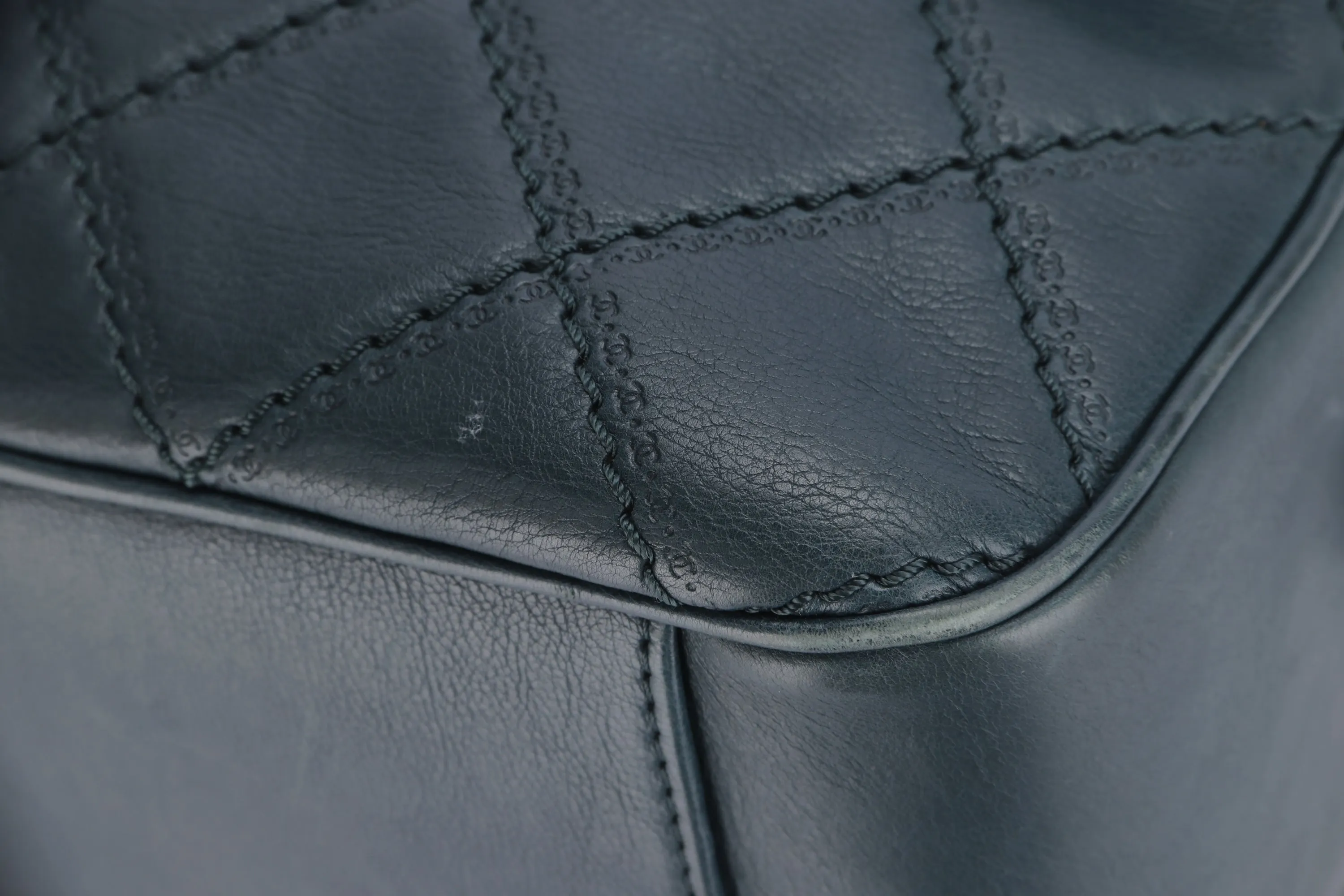 CHANEL COCO SPORRAN FLAP (1818xxxx) JUMBO DARK GREEN QUILTED CALFSKIN RUTHENLUM HARDWARE, WITH DUST COVER & BOX, NO CARD