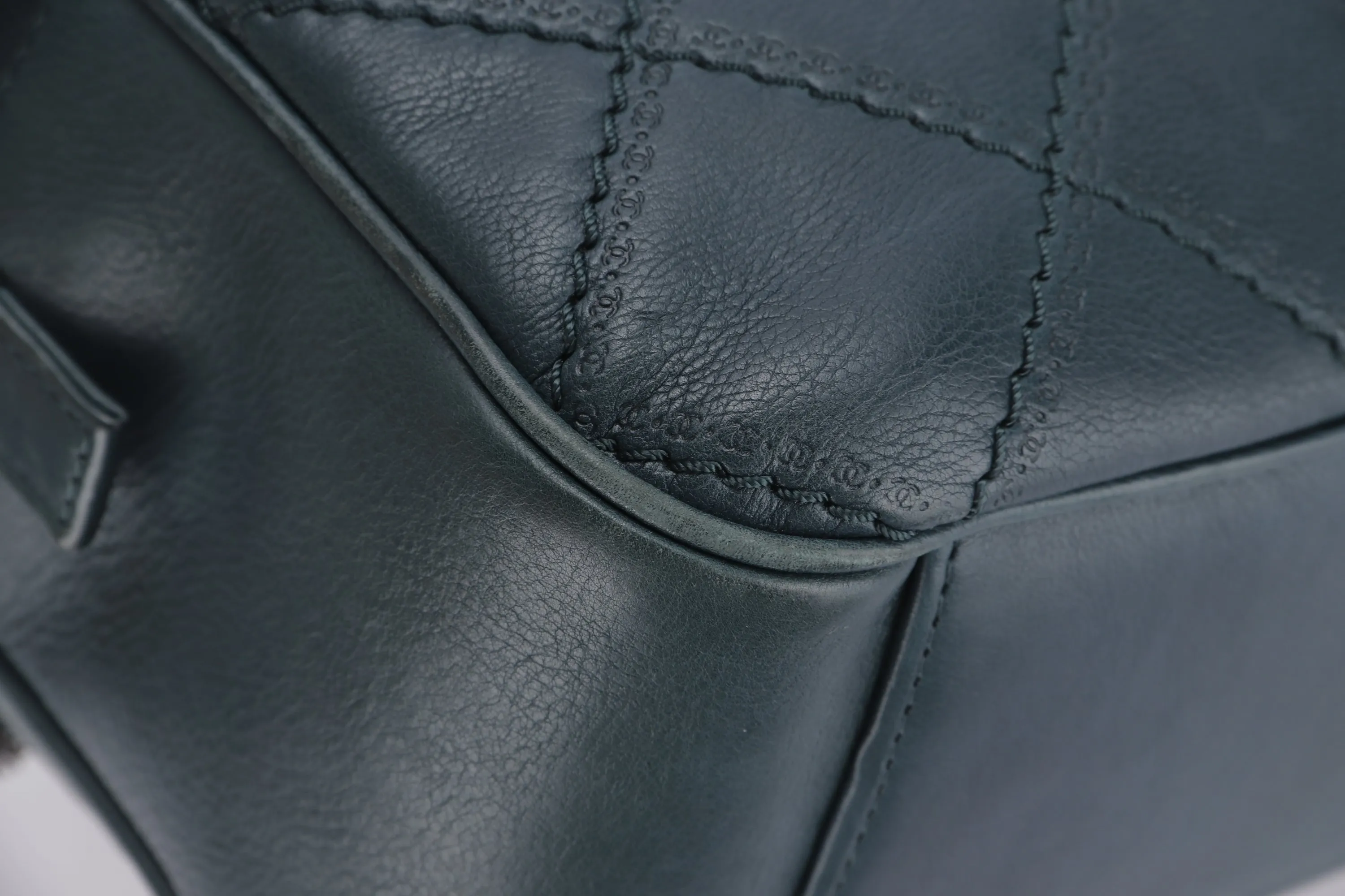 CHANEL COCO SPORRAN FLAP (1818xxxx) JUMBO DARK GREEN QUILTED CALFSKIN RUTHENLUM HARDWARE, WITH DUST COVER & BOX, NO CARD