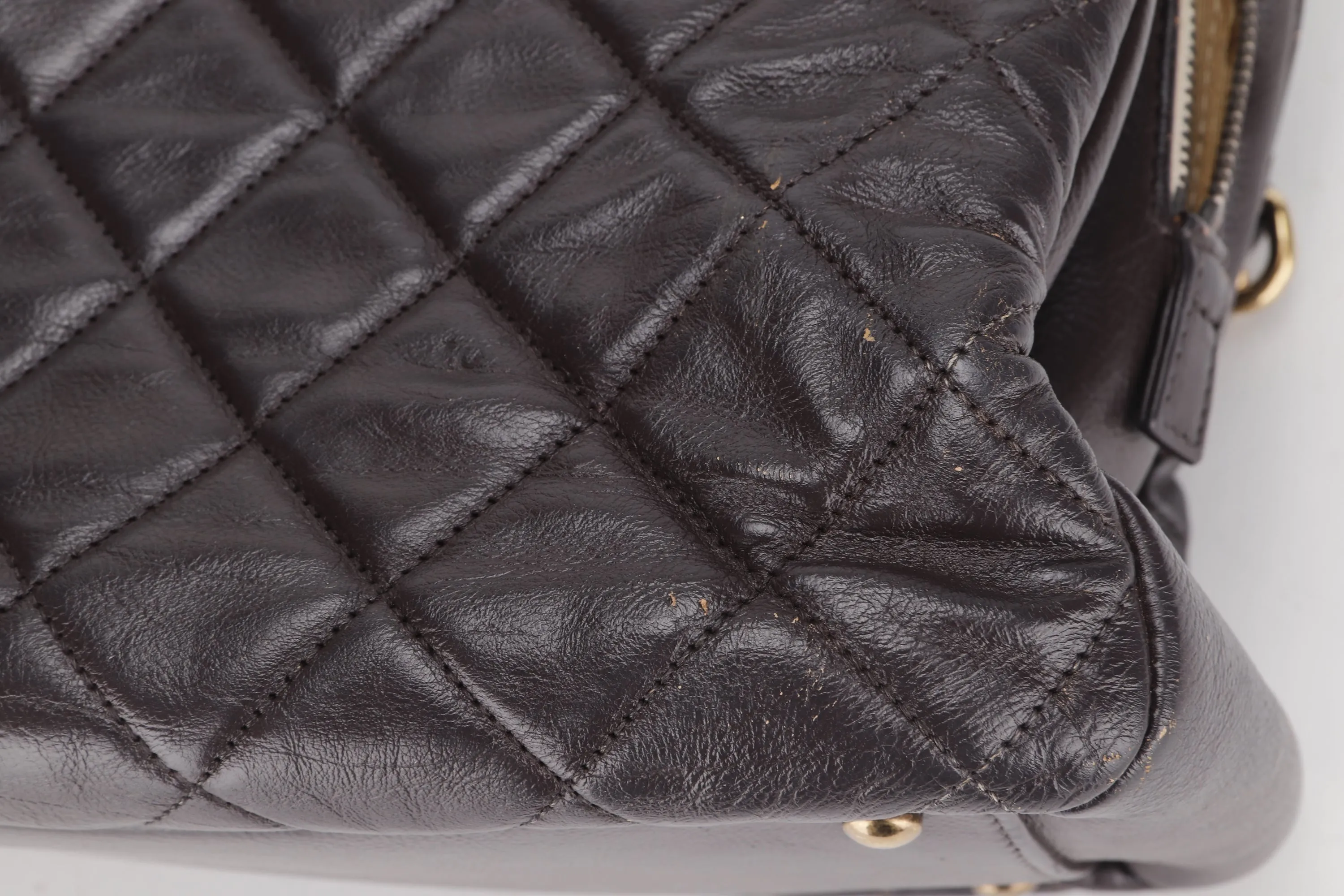 CHANEL QUILTED MATELASSE LAMBSKIN CC LOGO SHOULDER BAG (1739xxxx) GOLD HARDWARE, NO CARD & DUST COVER