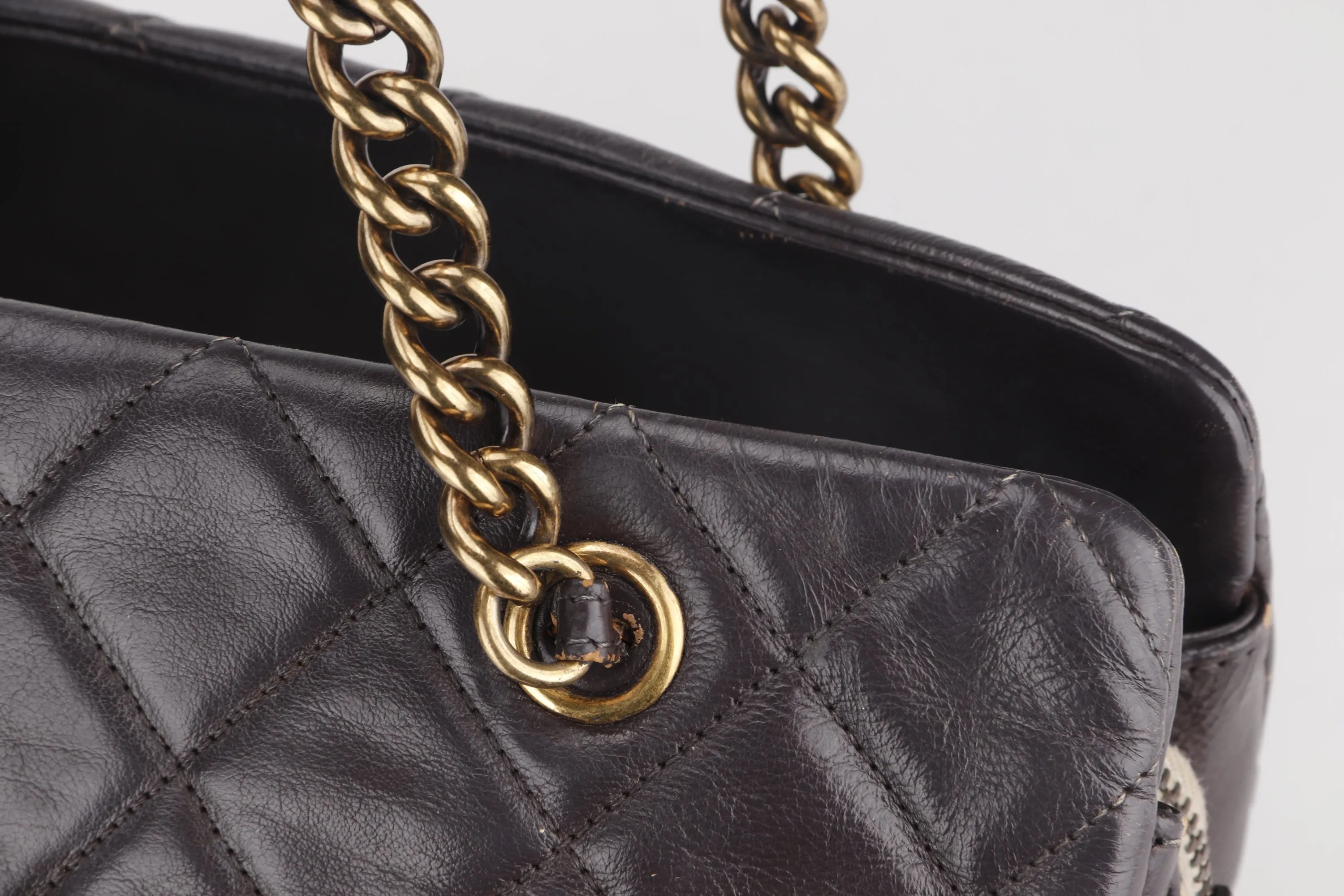 CHANEL QUILTED MATELASSE LAMBSKIN CC LOGO SHOULDER BAG (1739xxxx) GOLD HARDWARE, NO CARD & DUST COVER