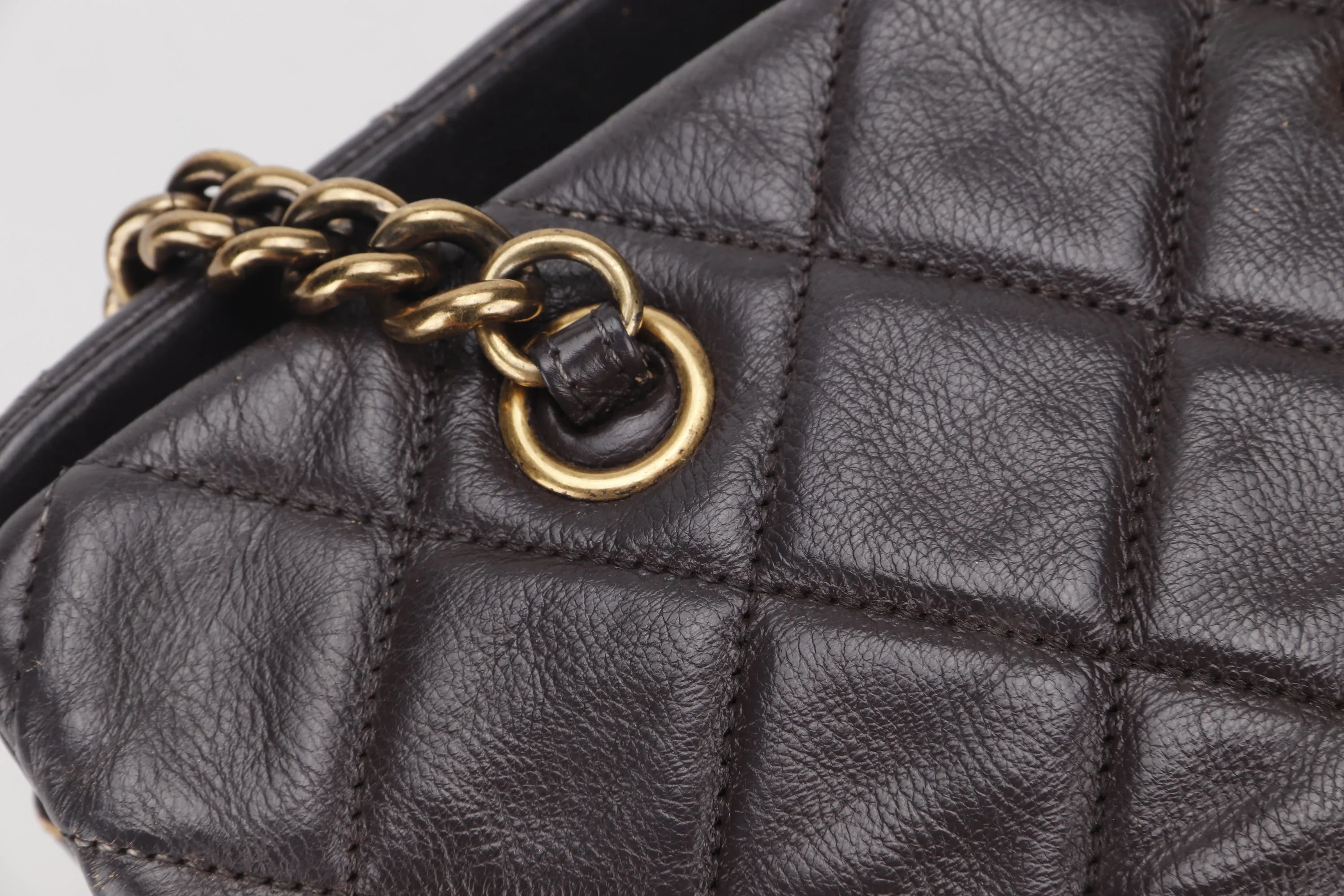 CHANEL QUILTED MATELASSE LAMBSKIN CC LOGO SHOULDER BAG (1739xxxx) GOLD HARDWARE, NO CARD & DUST COVER