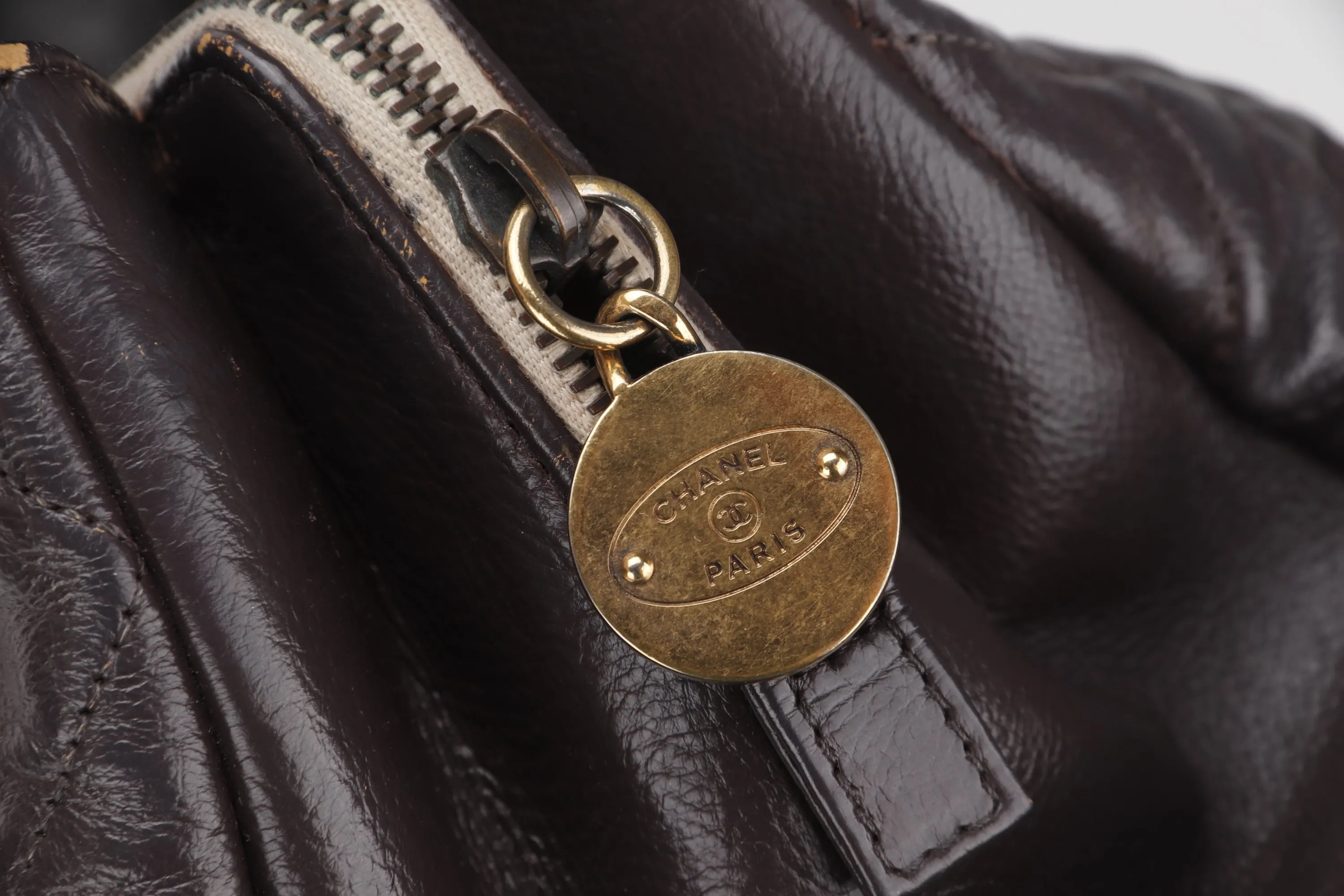 CHANEL QUILTED MATELASSE LAMBSKIN CC LOGO SHOULDER BAG (1739xxxx) GOLD HARDWARE, NO CARD & DUST COVER