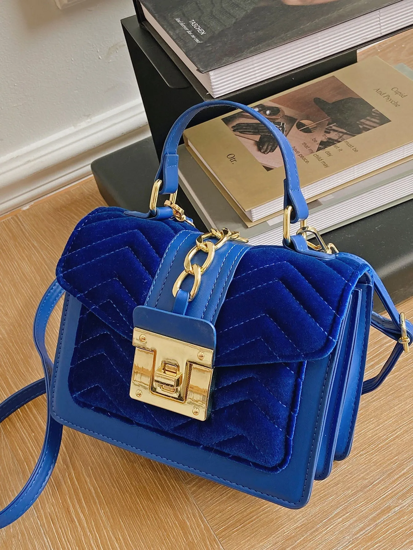 Chevron Quilted Chain Square Bag - Blue