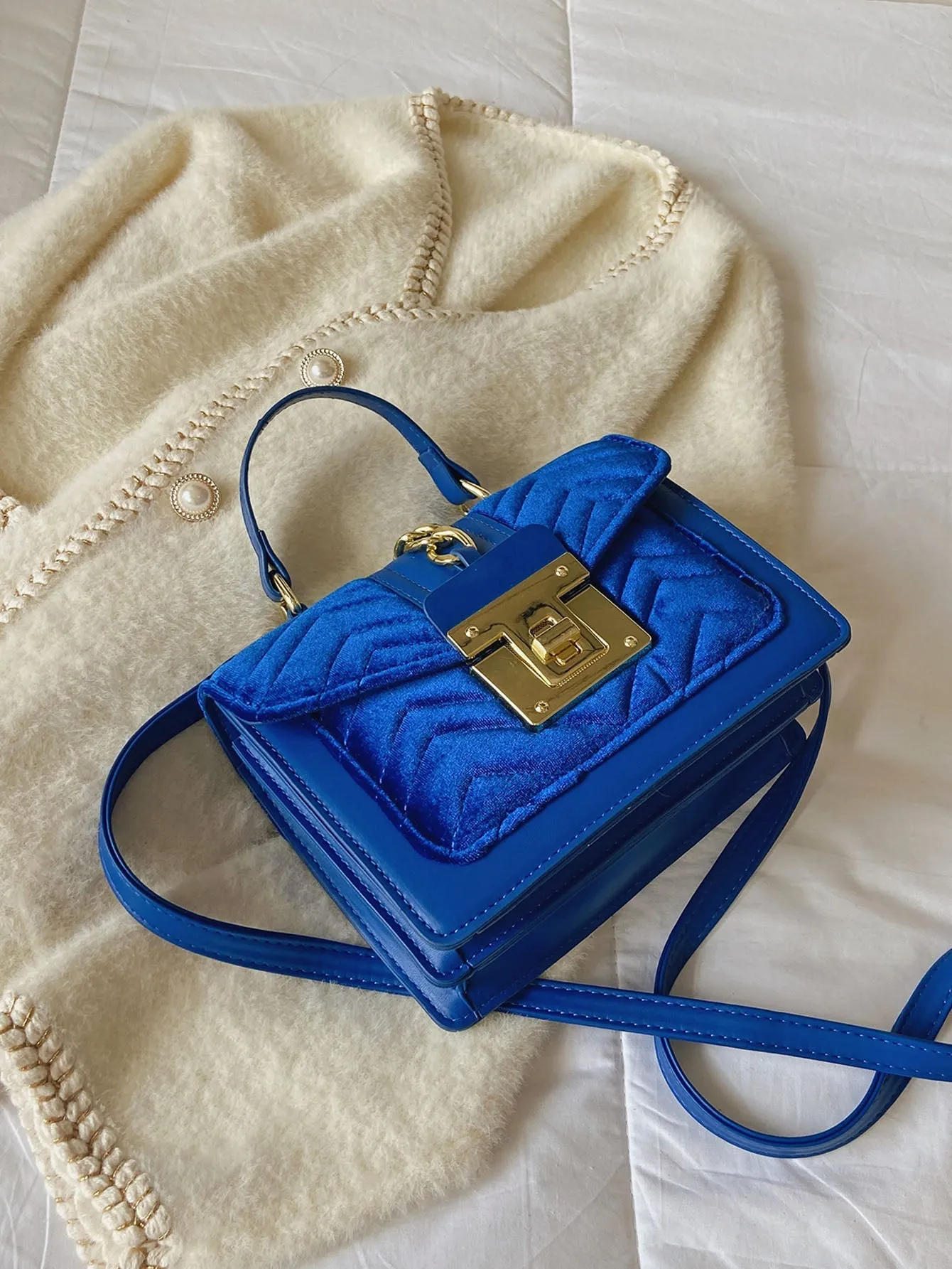 Chevron Quilted Chain Square Bag - Blue