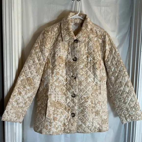 Chicos Lace Print Lightweight Quilted Jacket Womens Size XL Tan Button Down‎ NWT