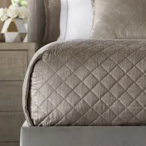 Chloe Queen Coverlet / Fawn Velvet 96X98