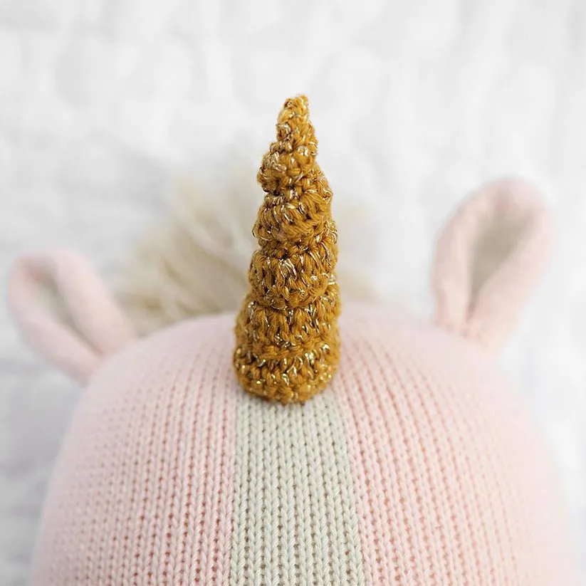 cuddle   kind Ella the unicorn - Little