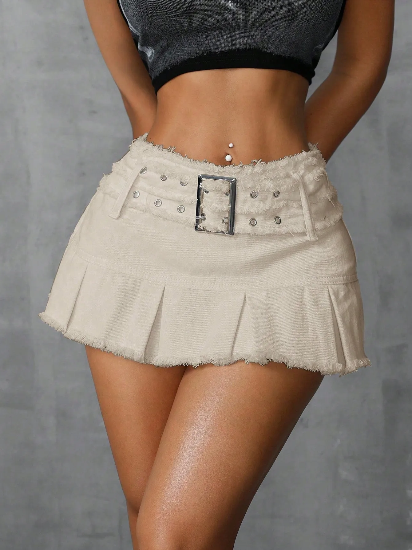 Falda vaquera mini elegante con flecos