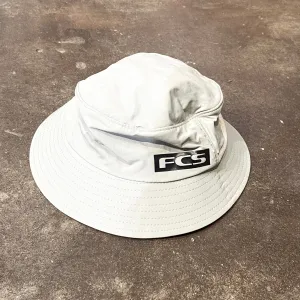 FCS ESSENTIAL SURF BUCKET HAT