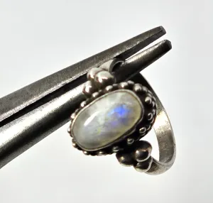 Flashy Blue Moonstone tribal Bali Balinese gemstone sterling silver ring size 6.5