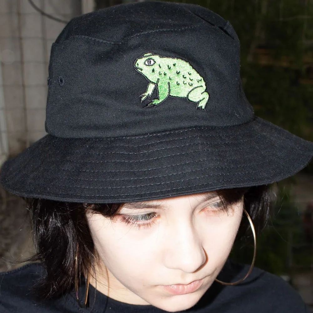 frog bucket hat