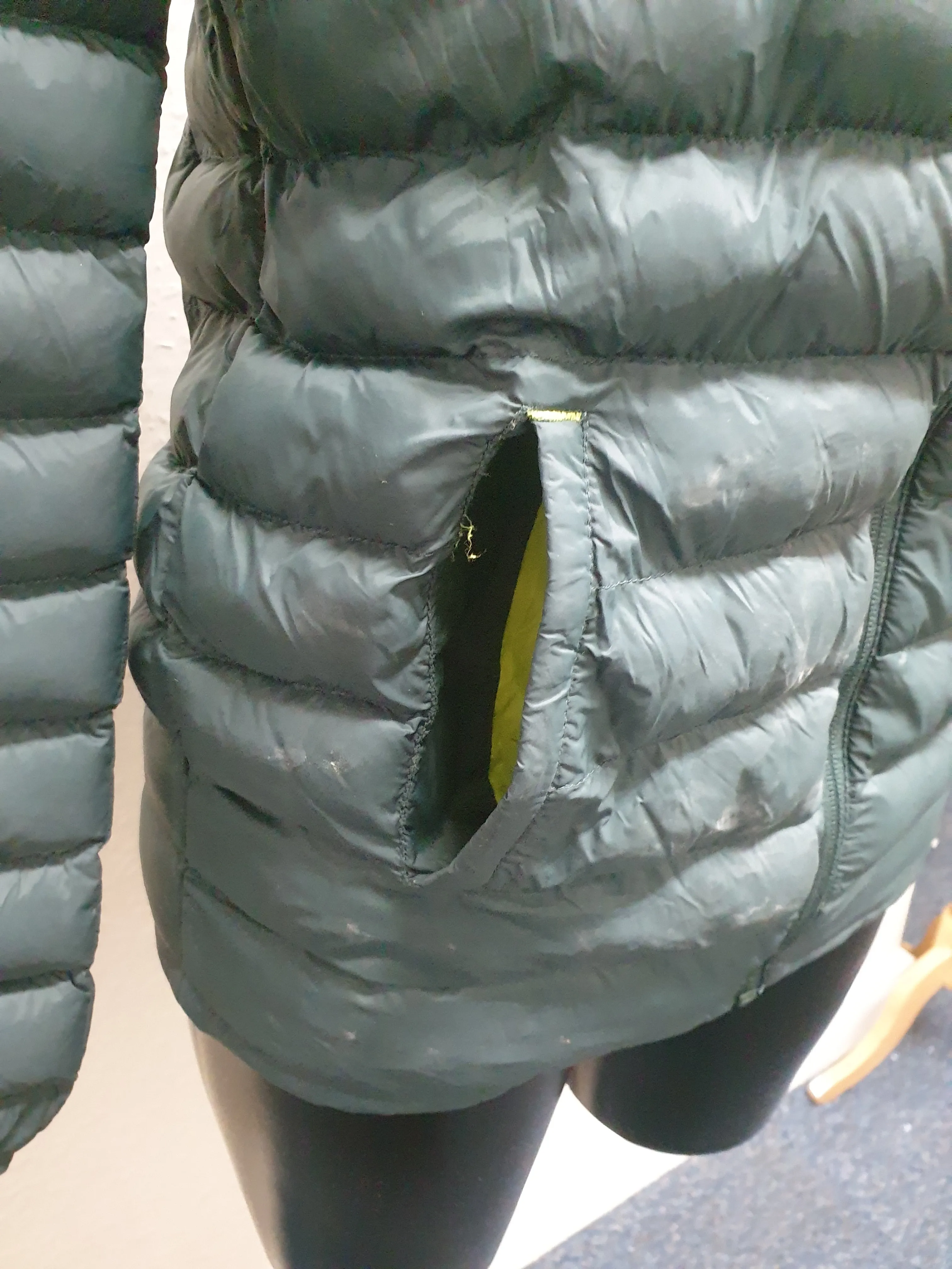 Green Mountain warehouse  showerproof jacket age 13 FREE POSTAGE 🟢