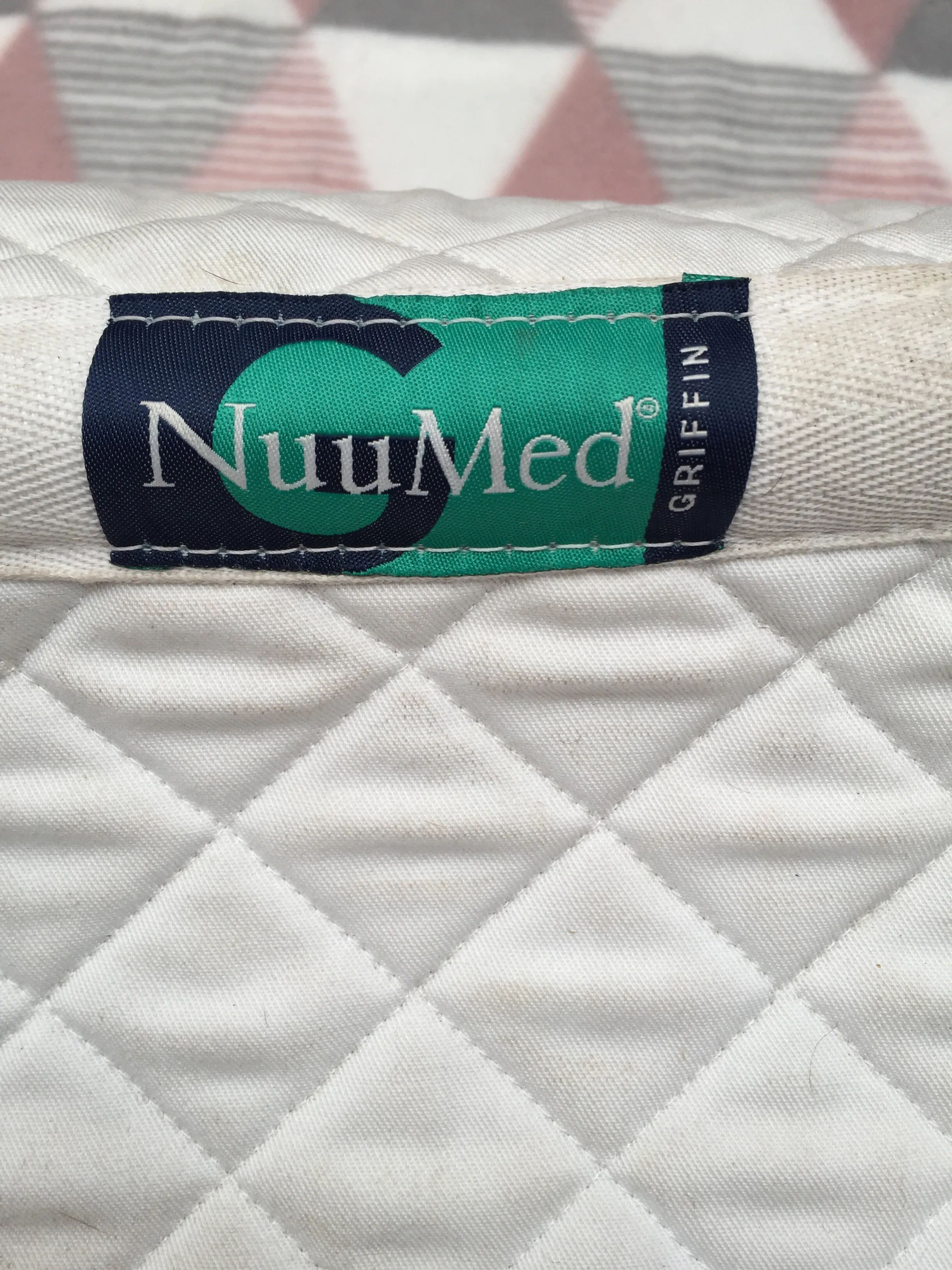 Griffin nuumed medium saddle cloth white FREE POSTAGE