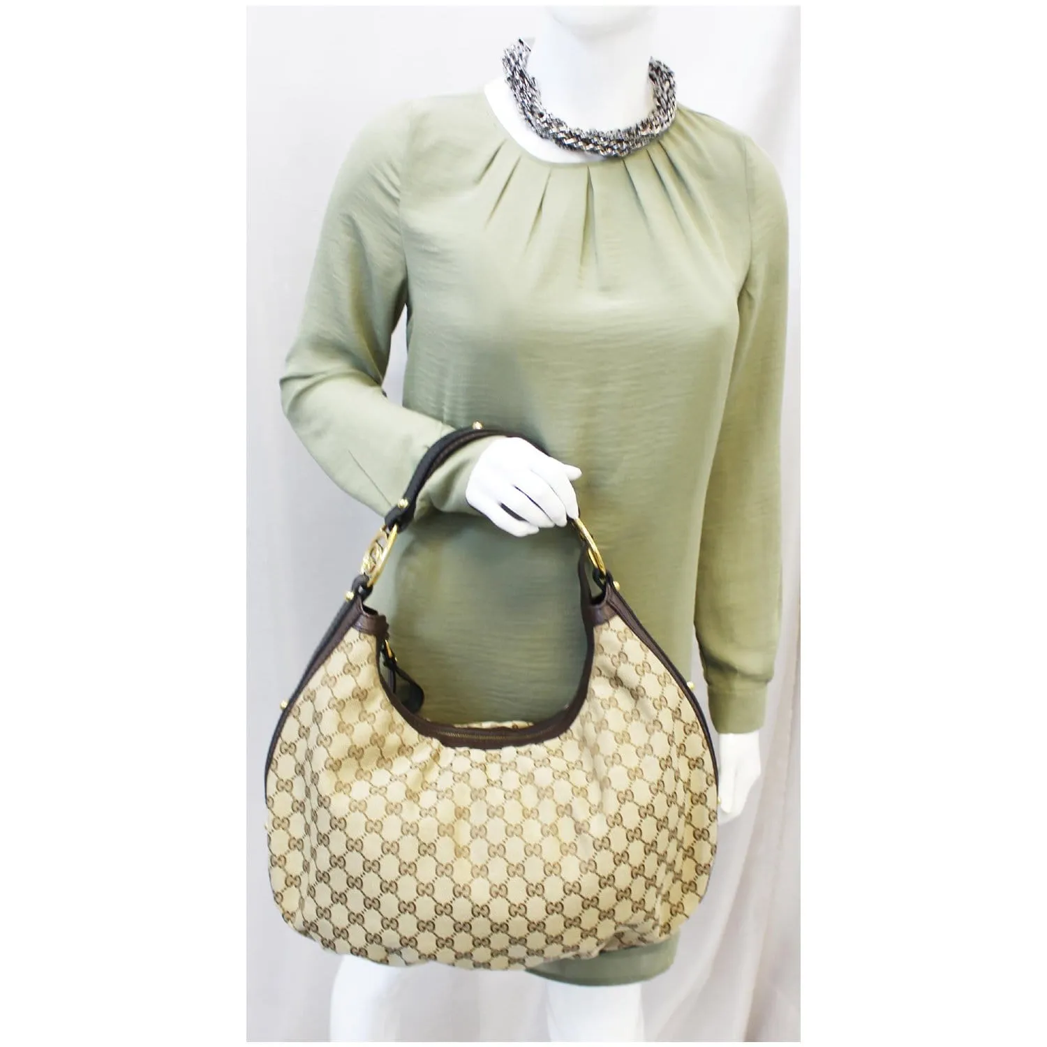GUCCI Interlocking G Medium GG Canvas Hobo Bag Beige