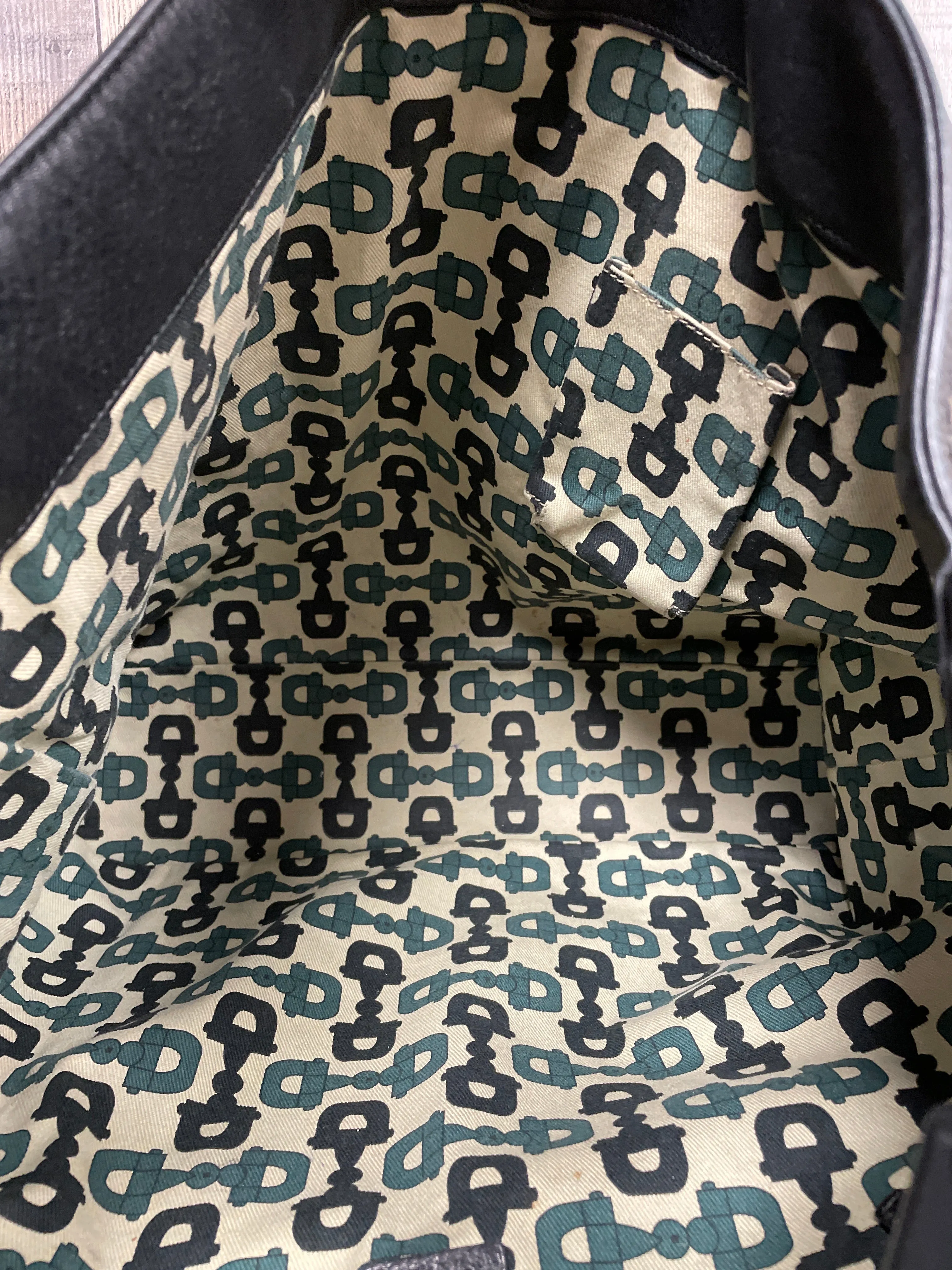 Handbag Luxury Designer By Gucci, Size: Large