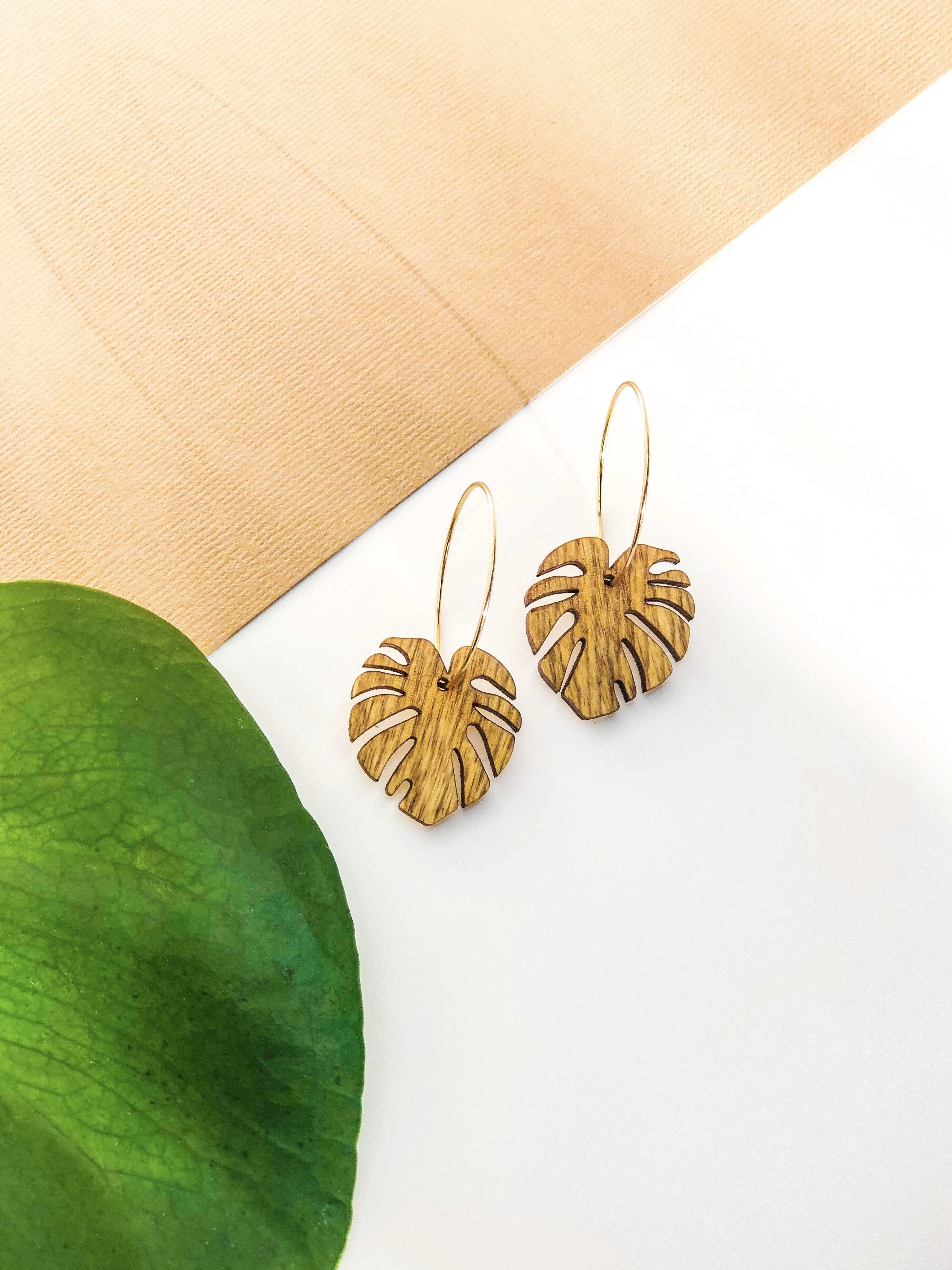Hawaii Wood Earrings | BABY MONSTERA