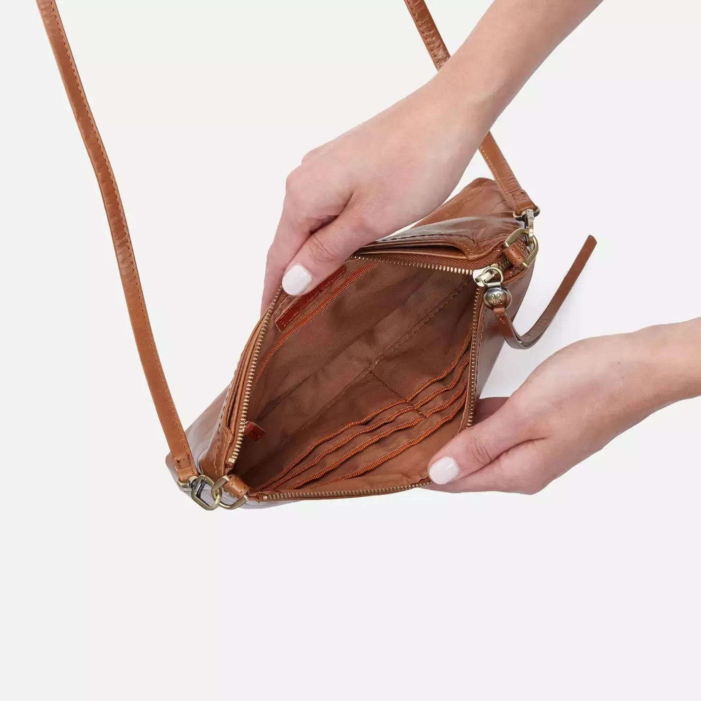 Hobo Darcy Bag Truffle