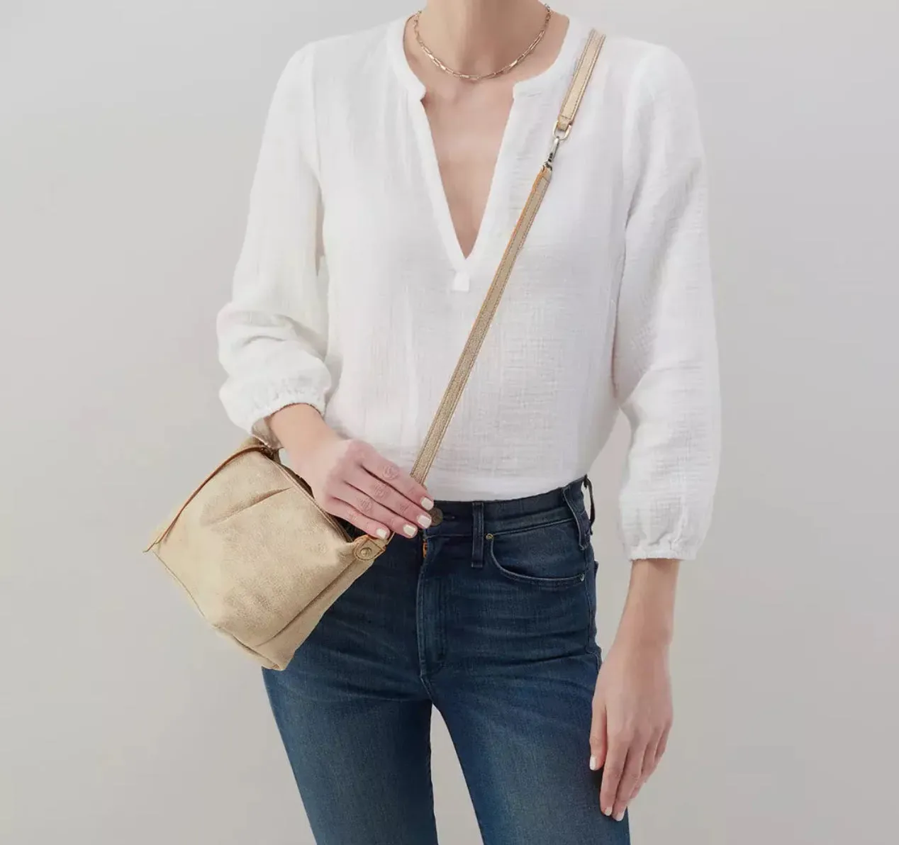 Hobo KIRBY Crossbody - Gold Leaf
