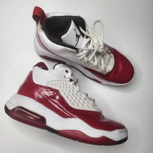 Jordan Maxin 200 White Gym Red 5.5 Youth Women's 7