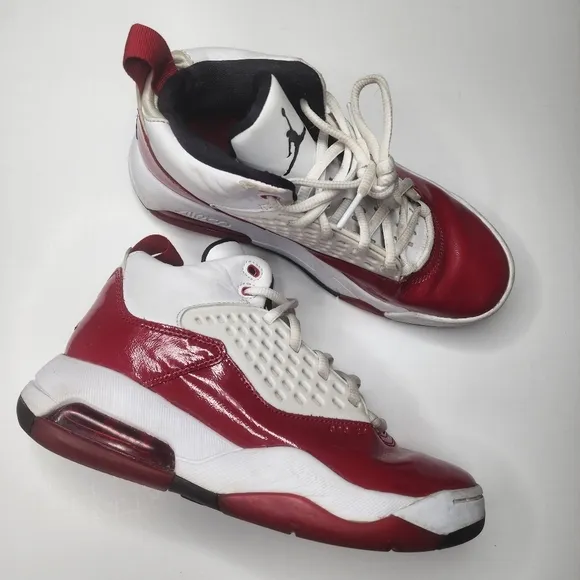 Jordan Maxin 200 White Gym Red 5.5 Youth Women's 7