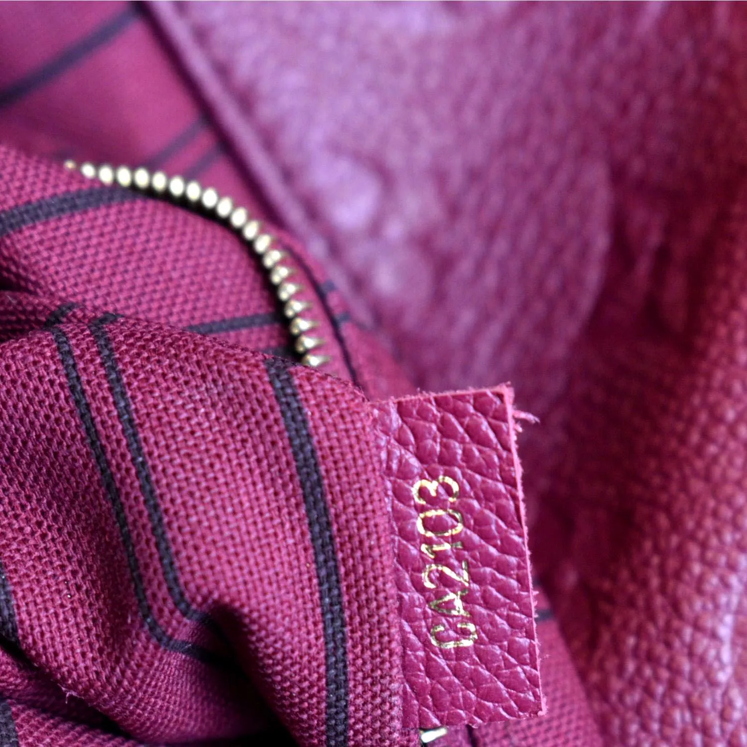 LOUIS VUITTON Artsy MM Empreinte Leather Hobo Bag Plum