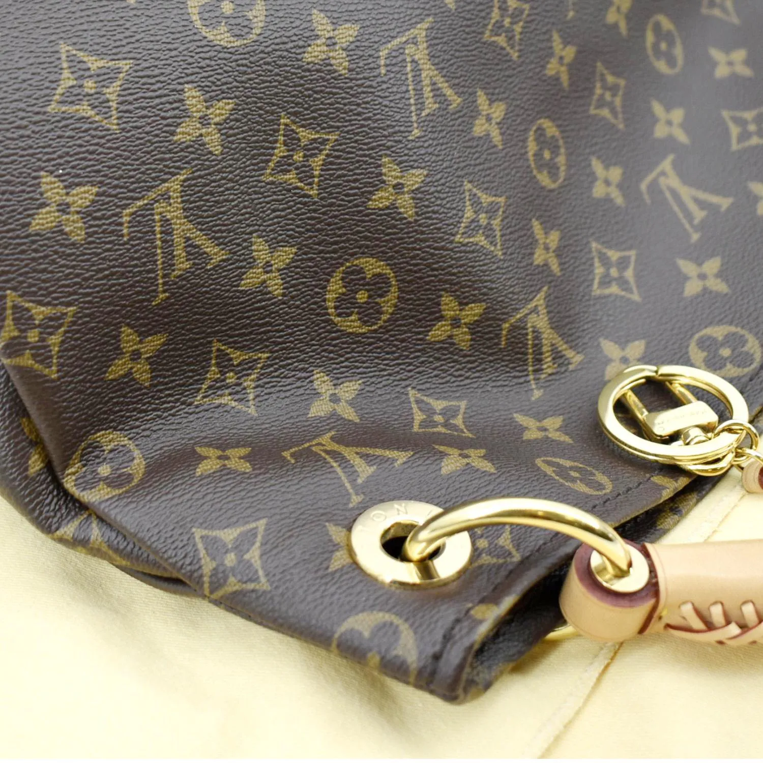LOUIS VUITTON Artsy MM Monogram Canvas Hobo Bag Brown