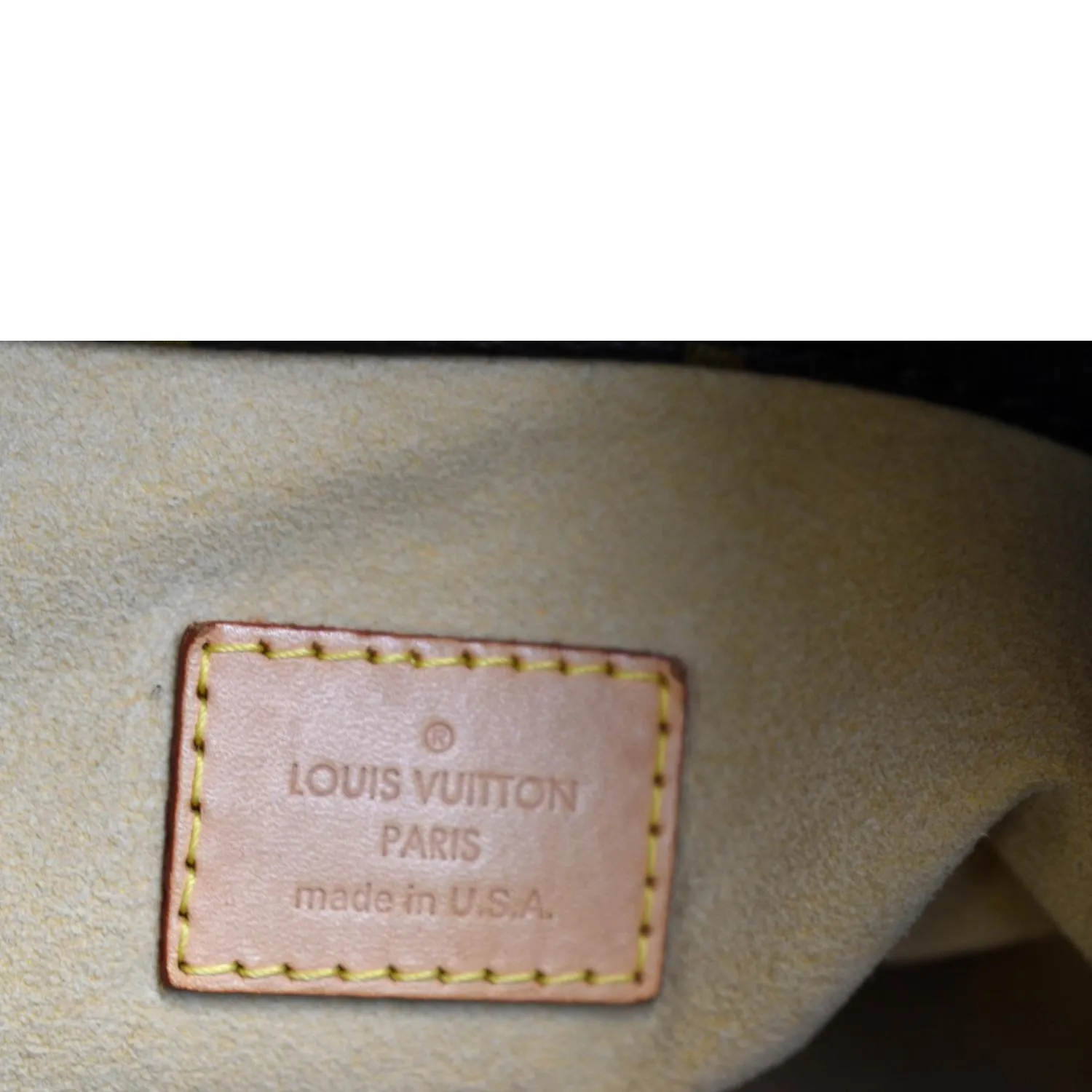 LOUIS VUITTON  Artsy MM Monogram Canvas Hobo Bag Brown