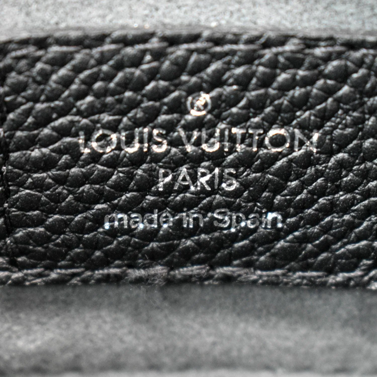 LOUIS VUITTON Beaubourg Mahina Leather Hobo Shoulder Bag Black