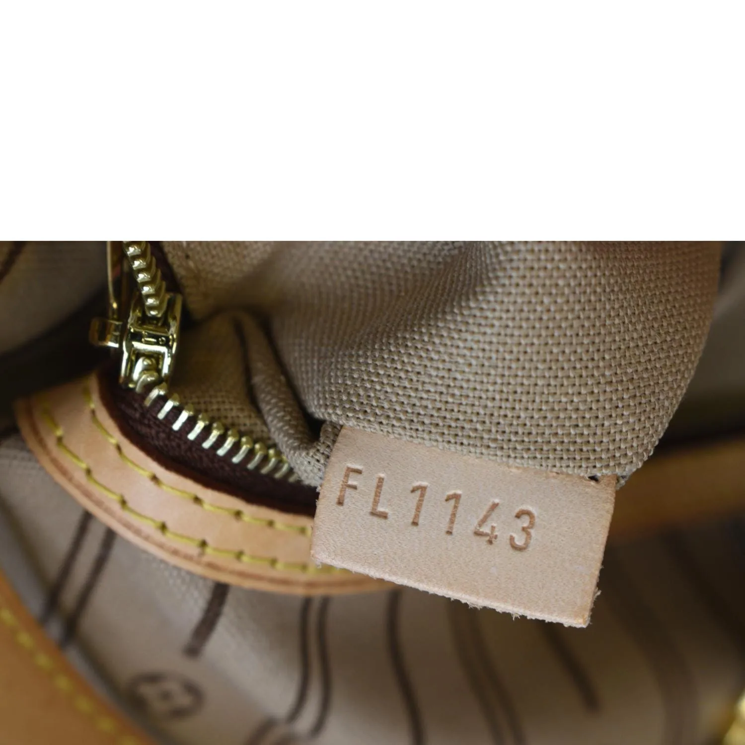 LOUIS VUITTON Delightful MM Monogram Canvas Hobo Bag Brown