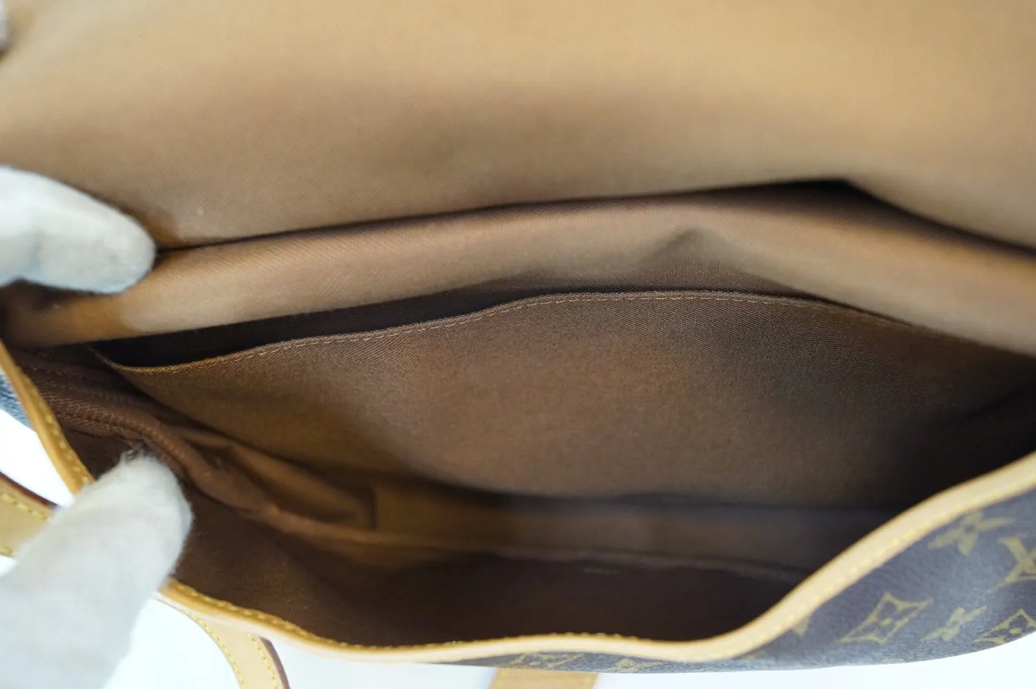LOUIS VUITTON Monogram Canvas Saumur 30
