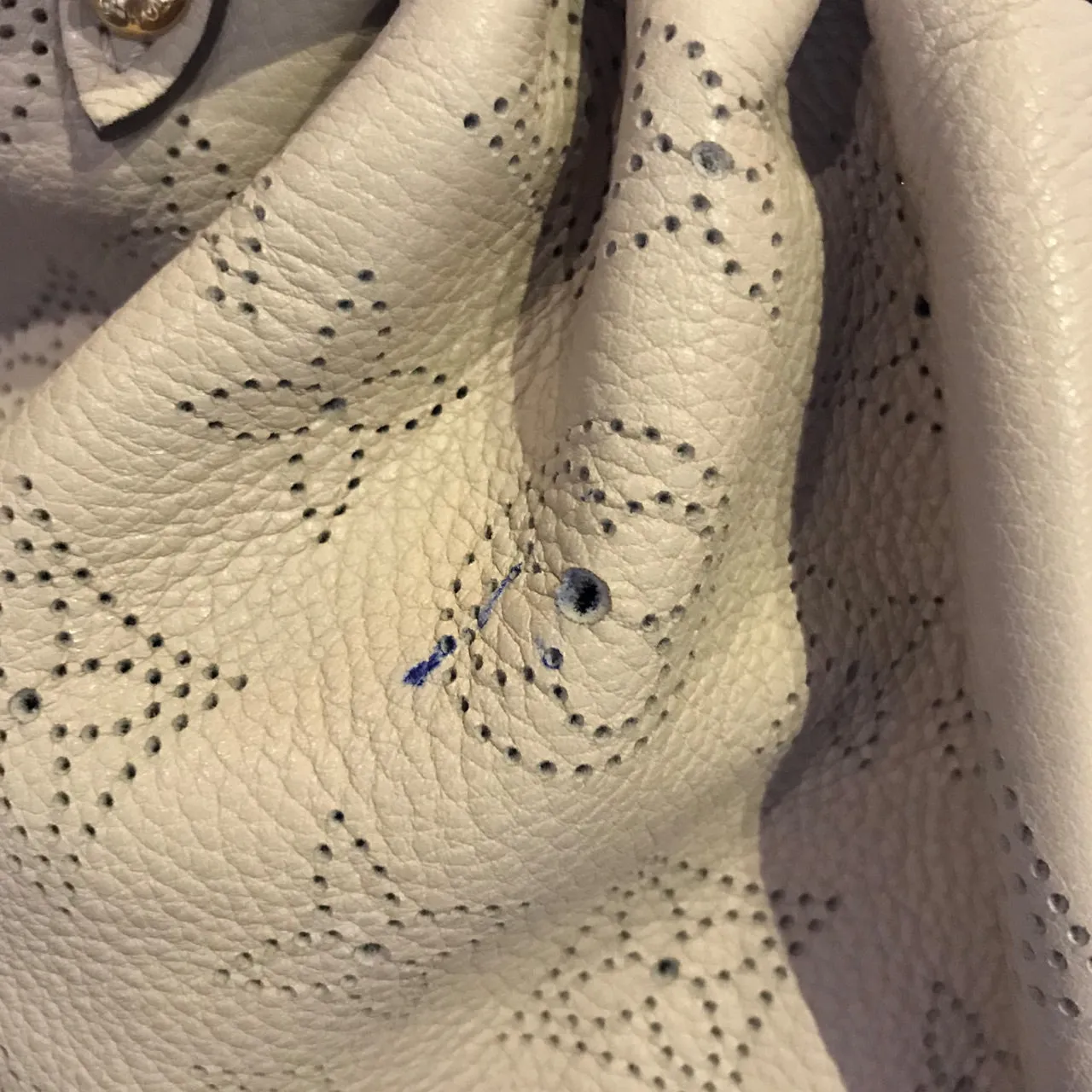 Louis Vuitton Monogram Mahina L Hobo Bag