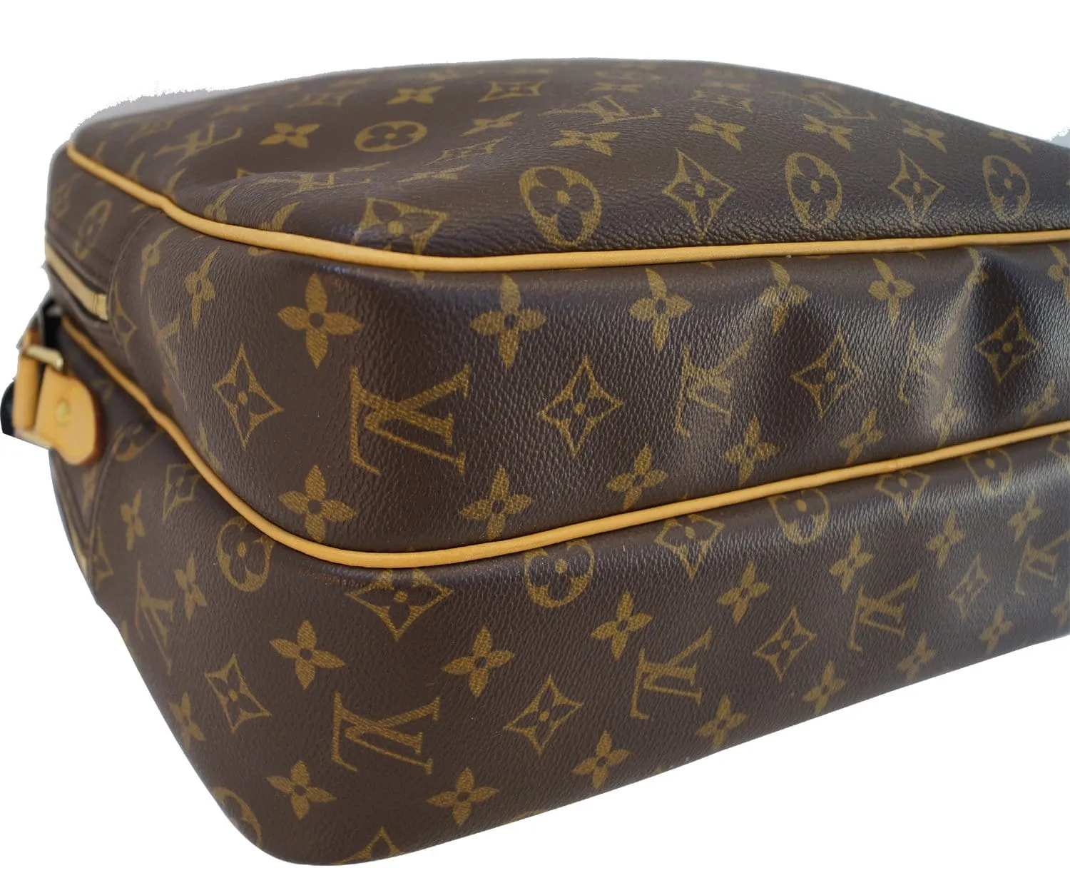 LOUIS VUITTON Monogram Reporter GM Shoulder Bag