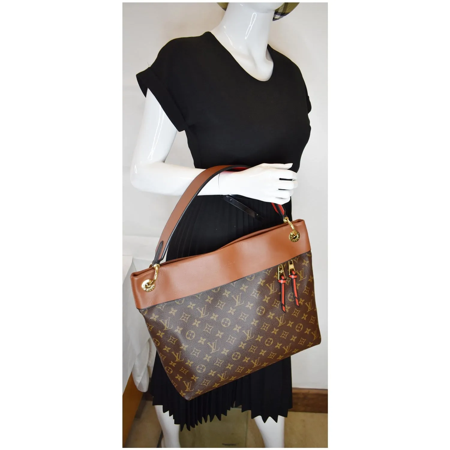 LOUIS VUITTON Tuileries Monogram Canvas Hobo Bag Caramel