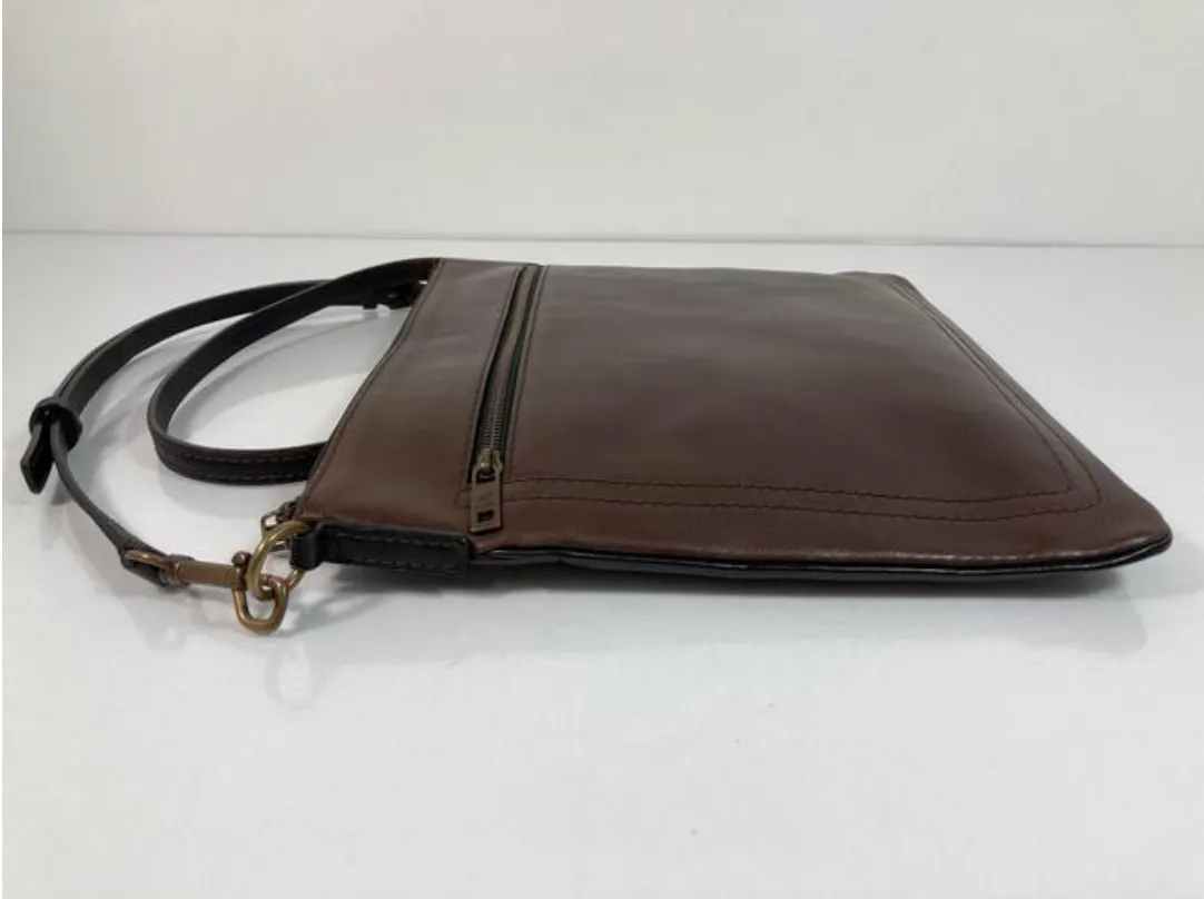 Louis Vuitton Utah Leather Sac Plat in Brown